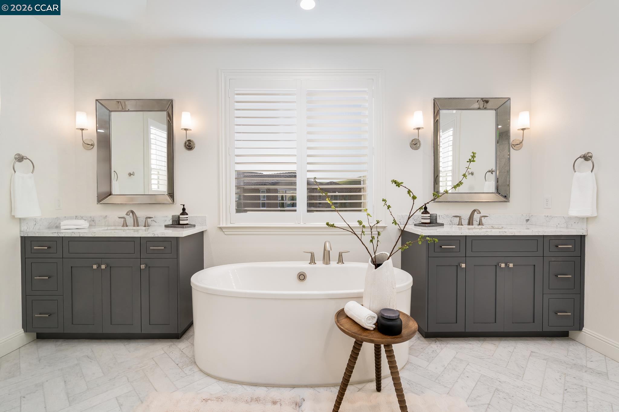 1150 Trumpet Vine Ln