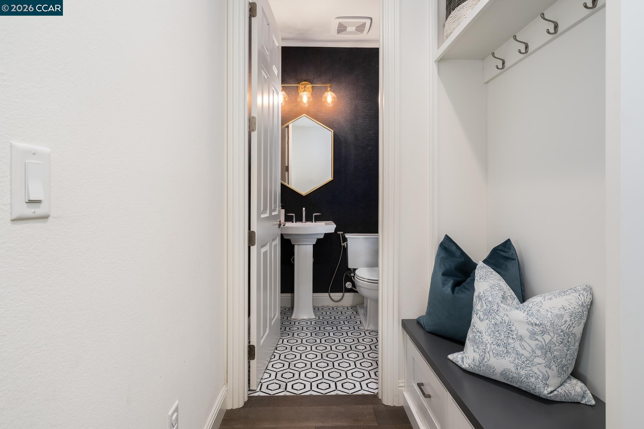 1150 Trumpet Vine Ln