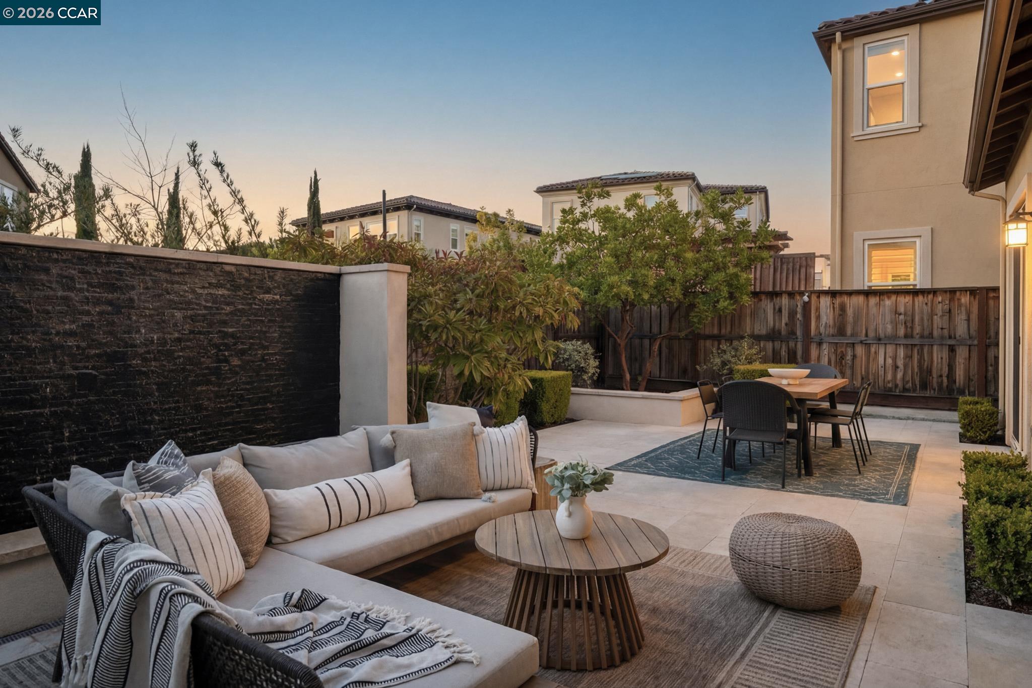 1150 Trumpet Vine Ln