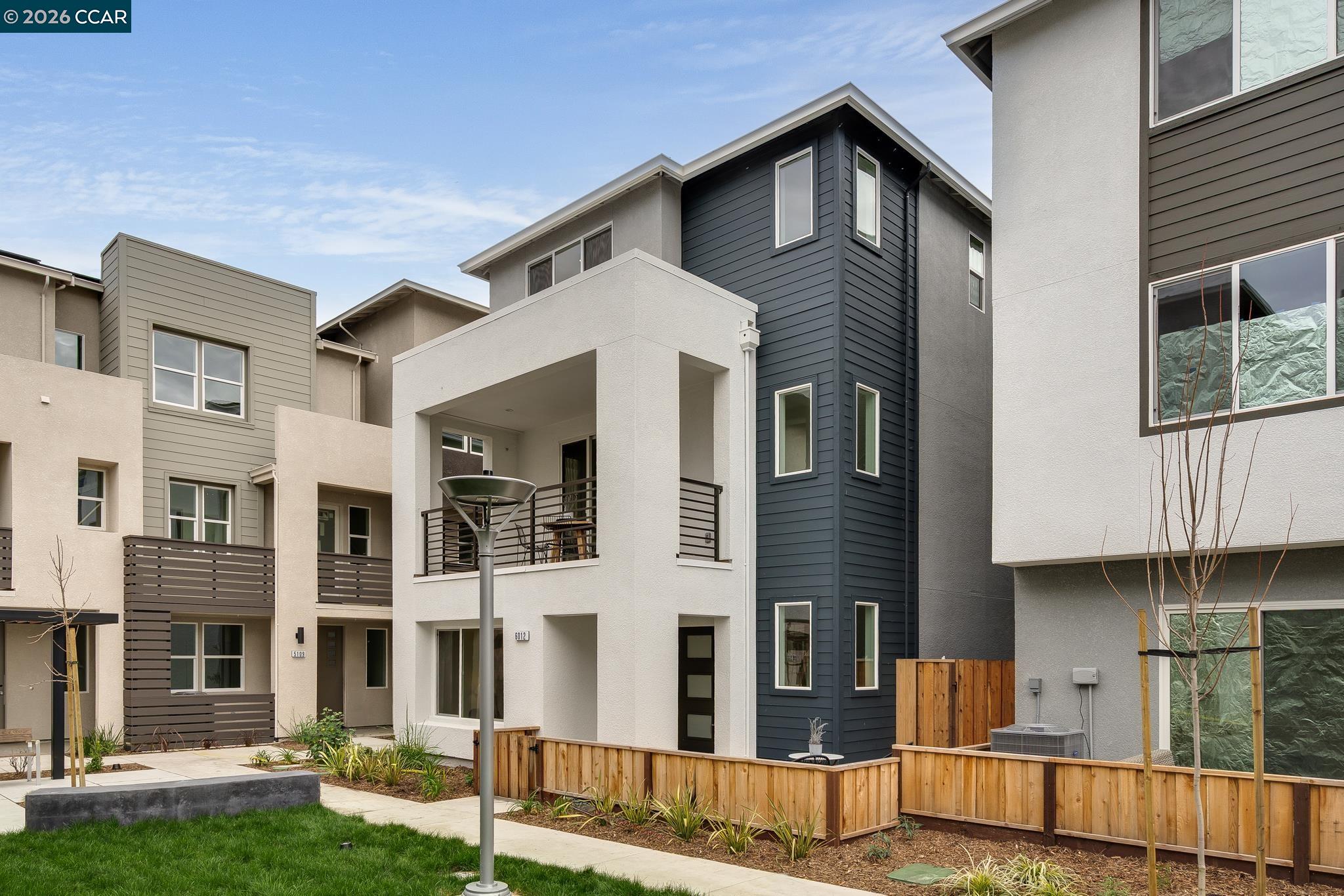 6012 Sunglow Terrace