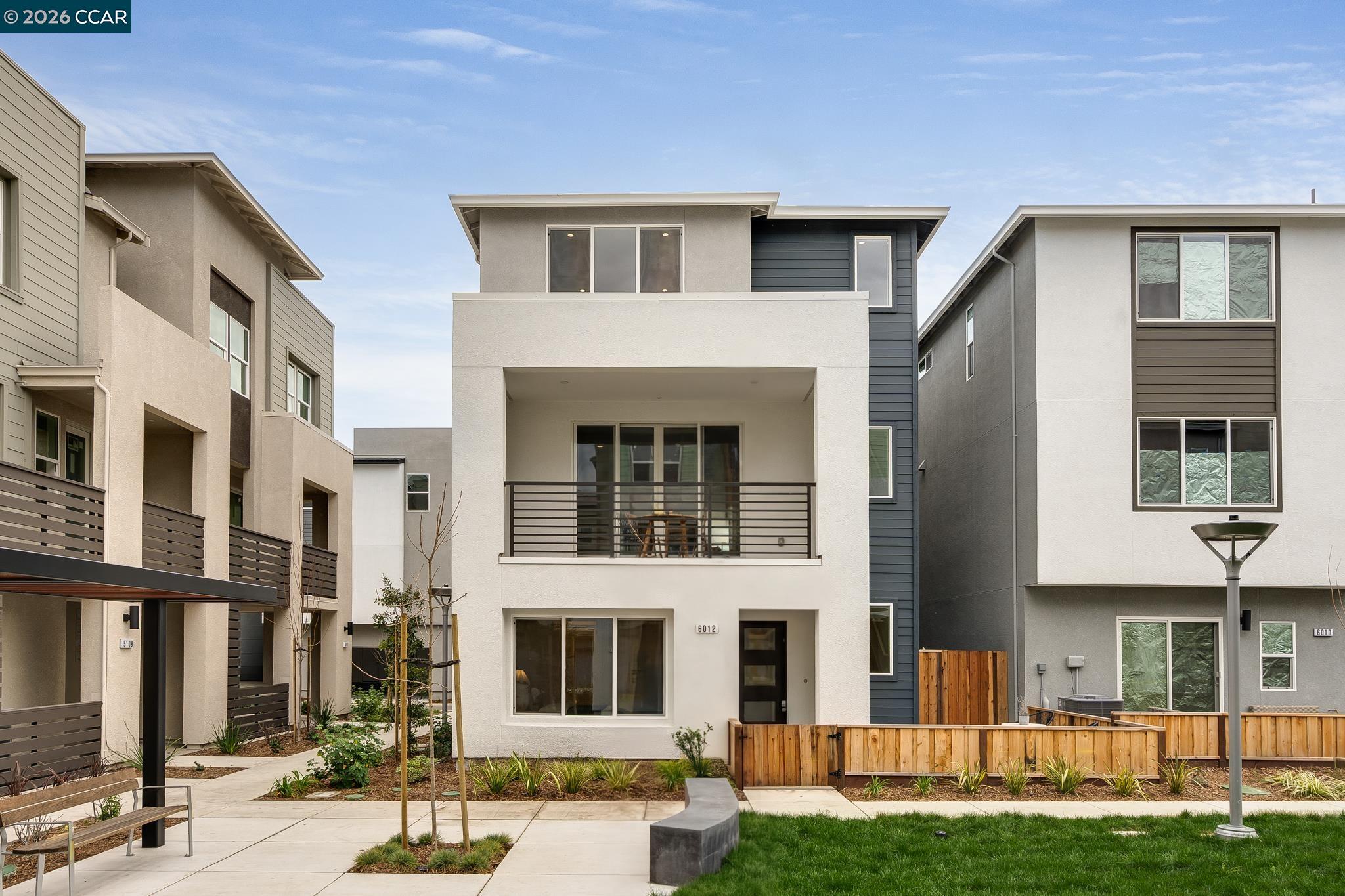 6012 Sunglow Terrace