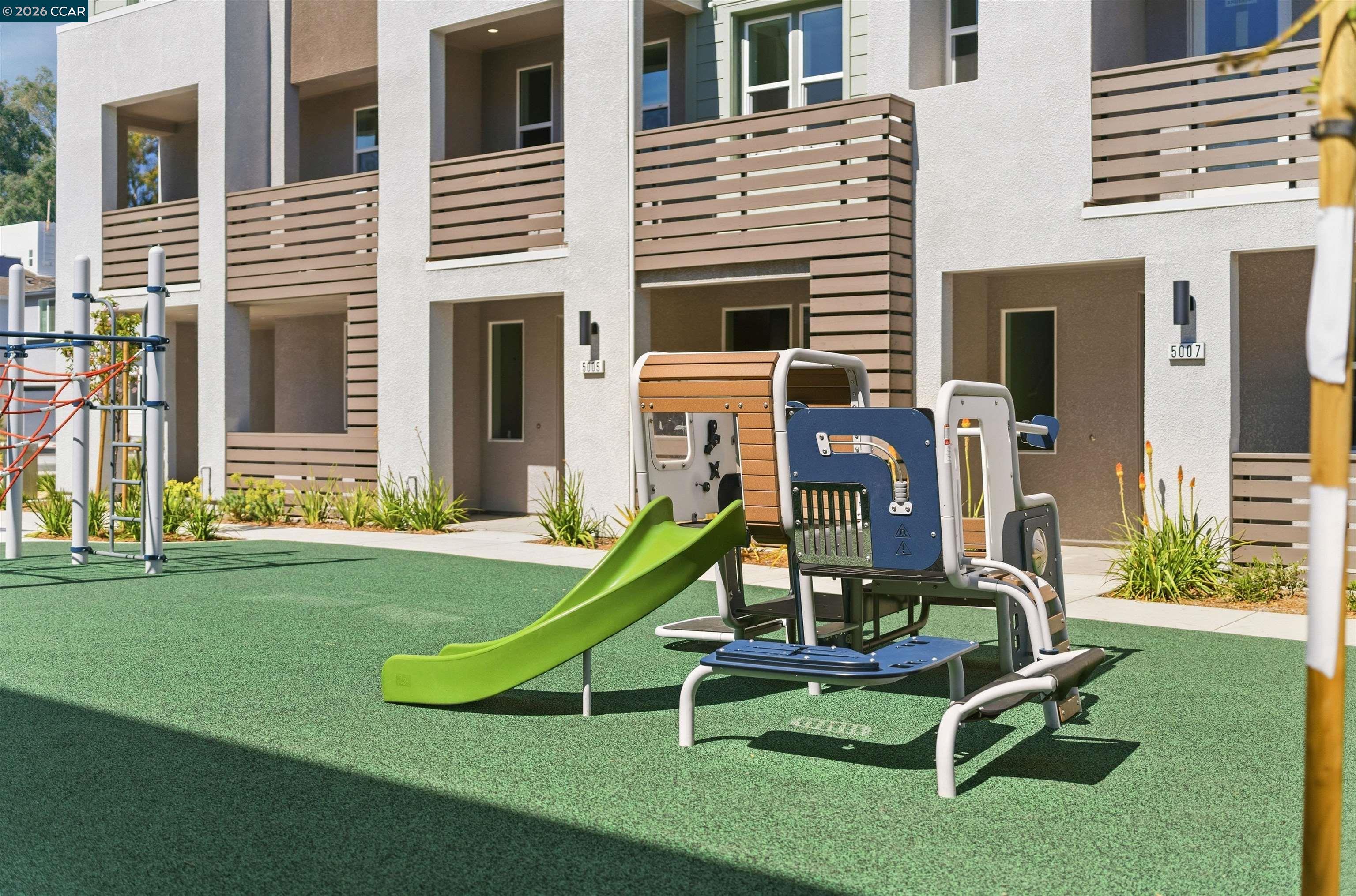 6012 Sunglow Terrace