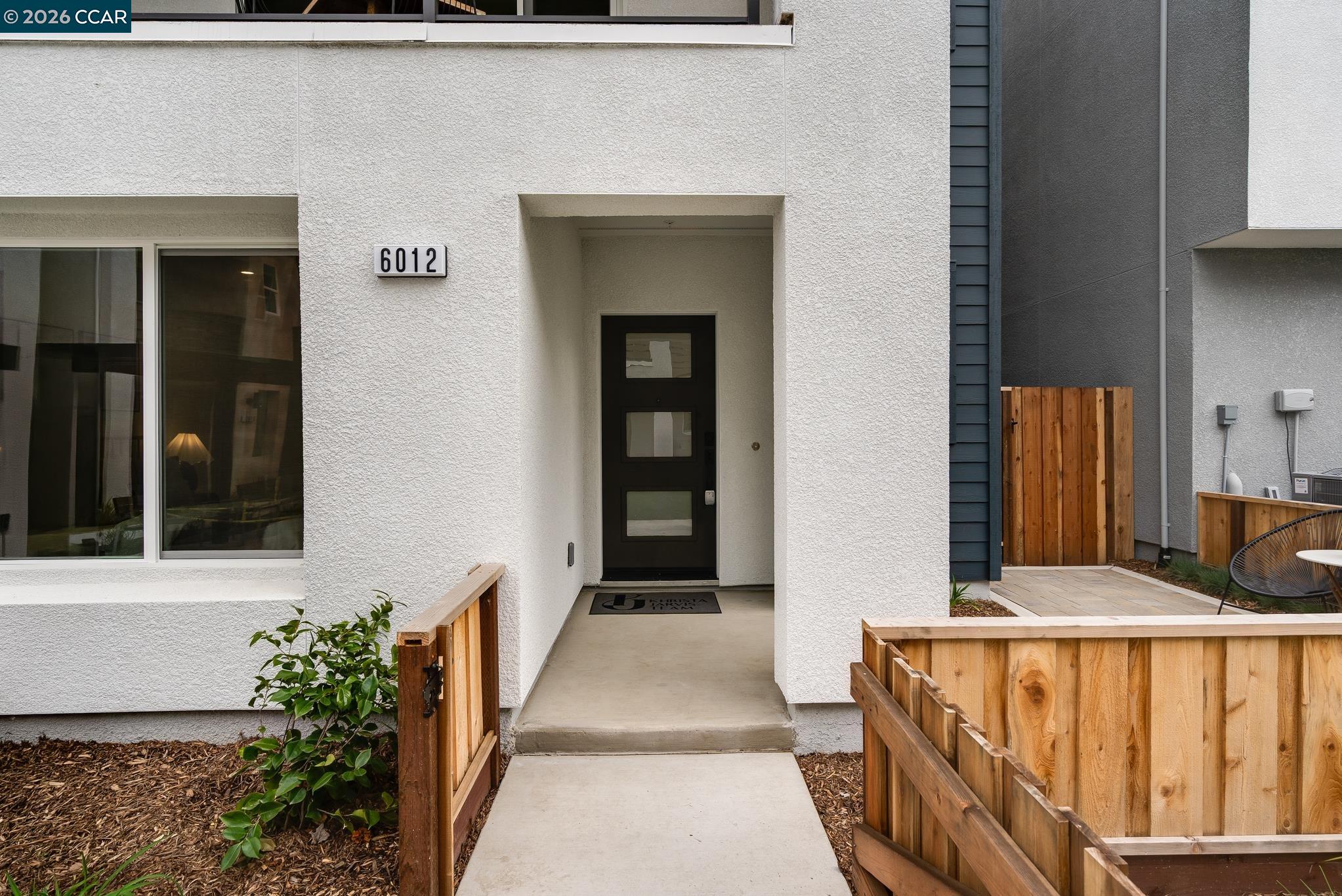 6012 Sunglow Terrace