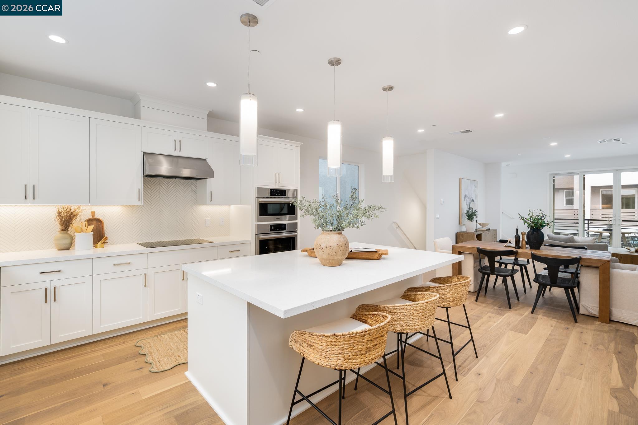 6012 Sunglow Terrace