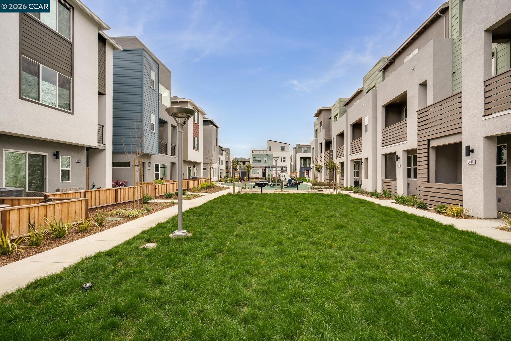 6012 Sunglow Terrace