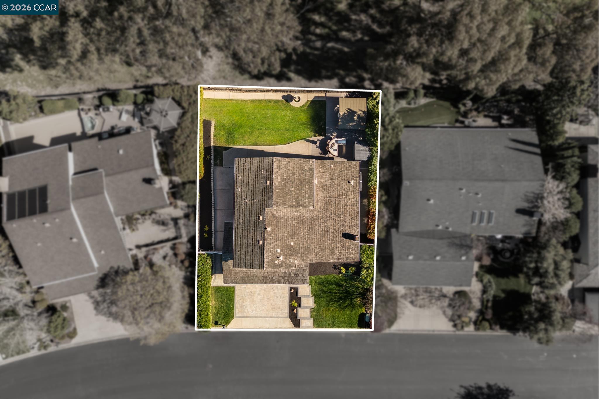 855 Columbine Ct