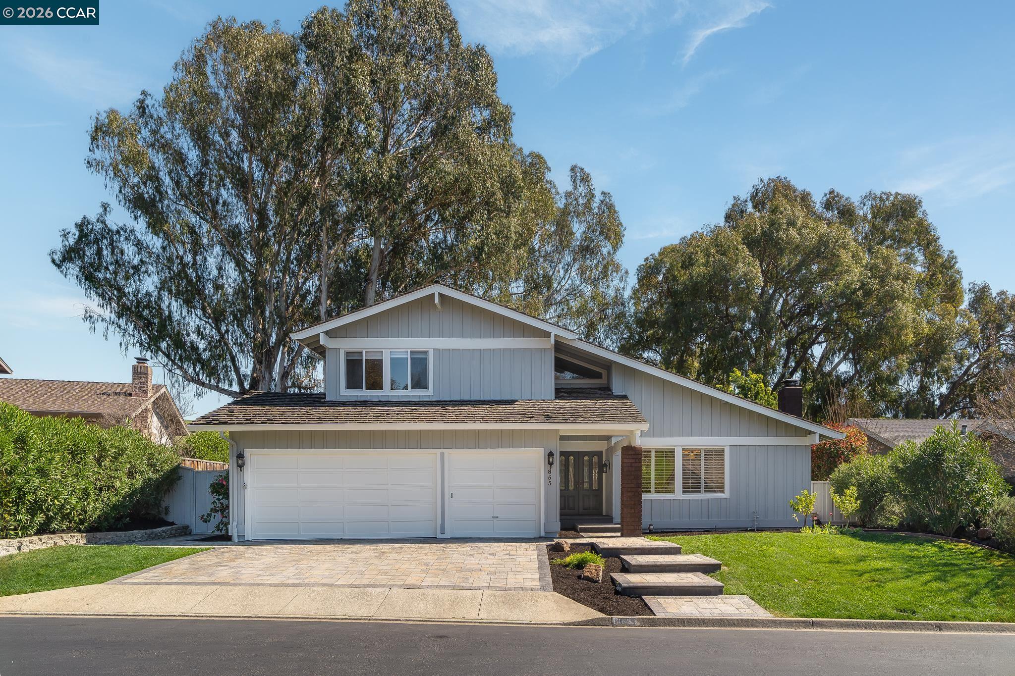 855 Columbine Ct