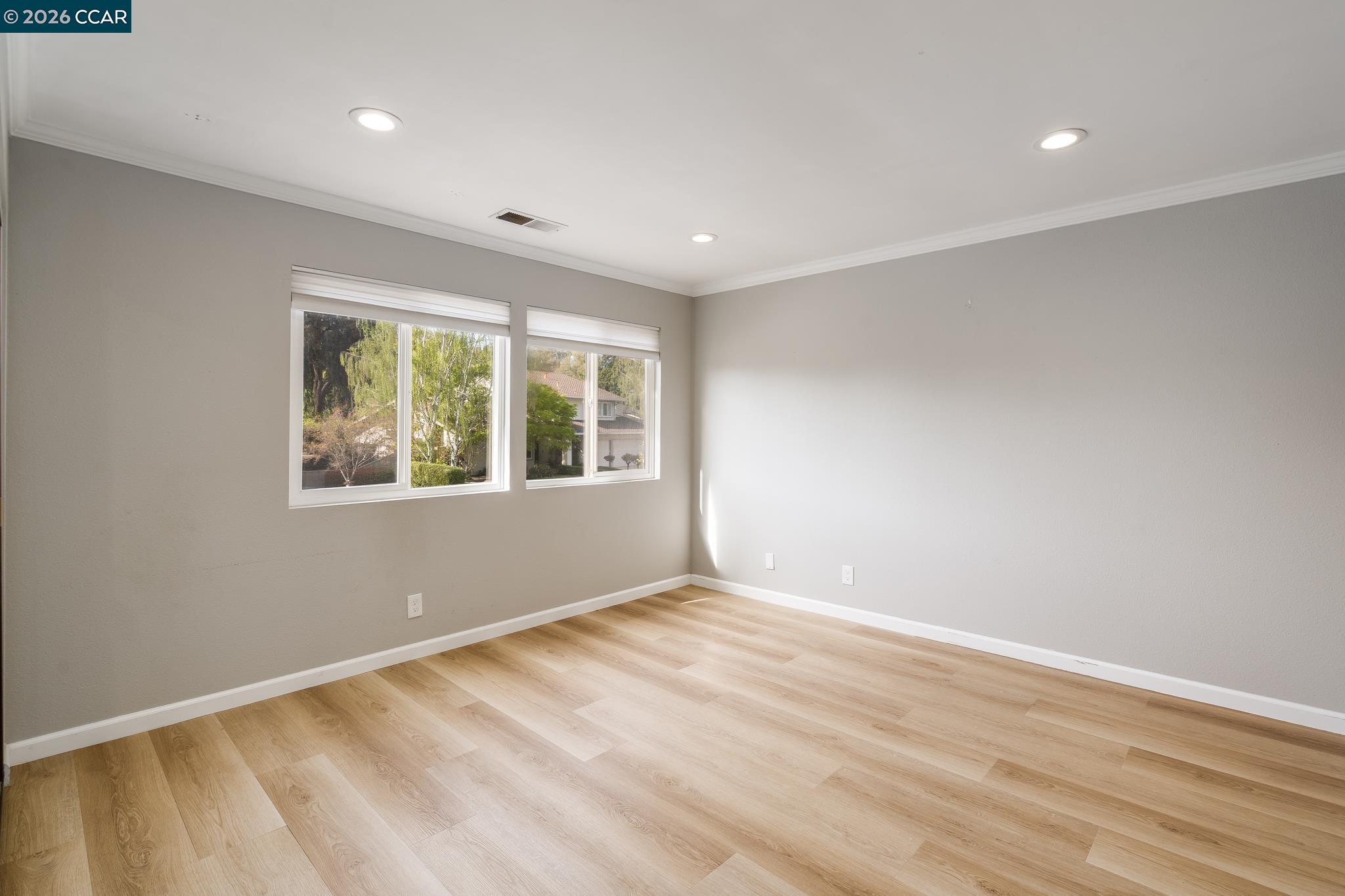 855 Columbine Ct