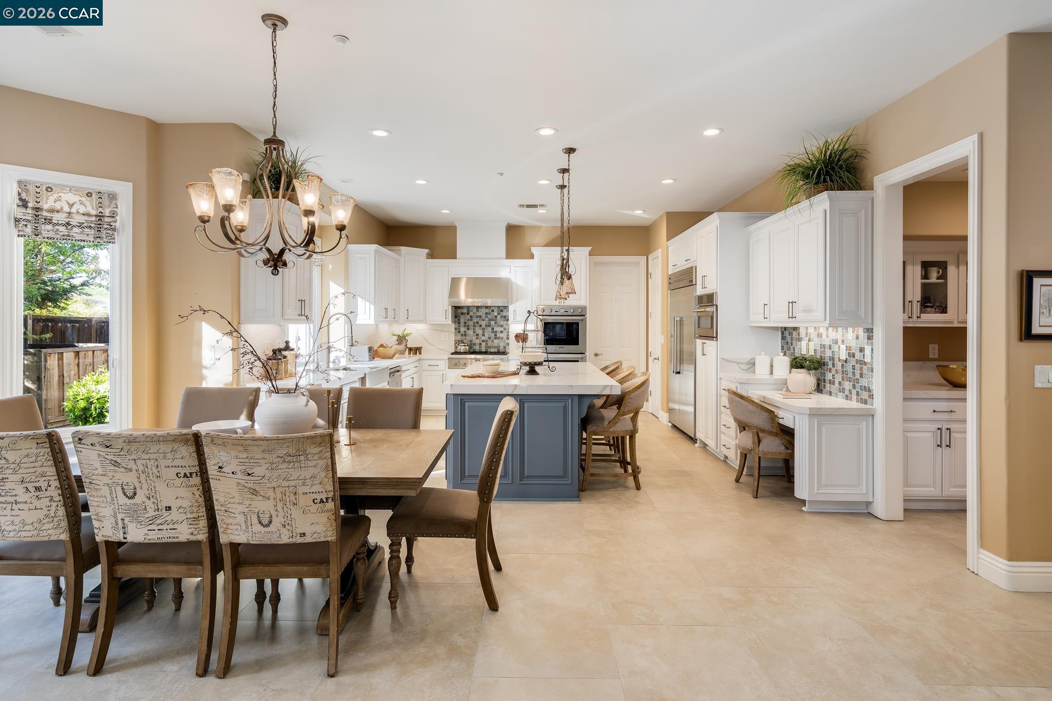 3432 Ashbourne Cir