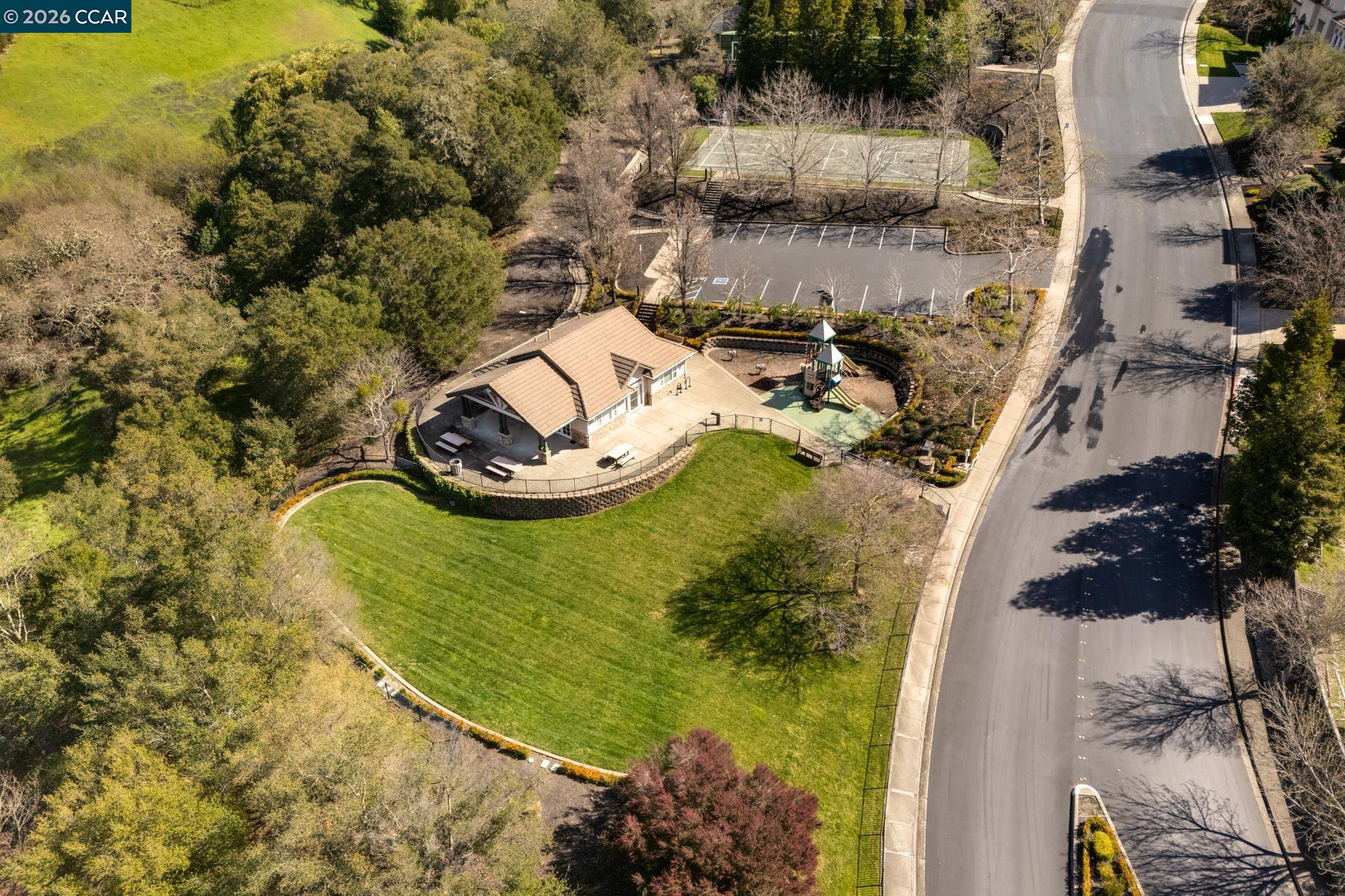 3432 Ashbourne Cir