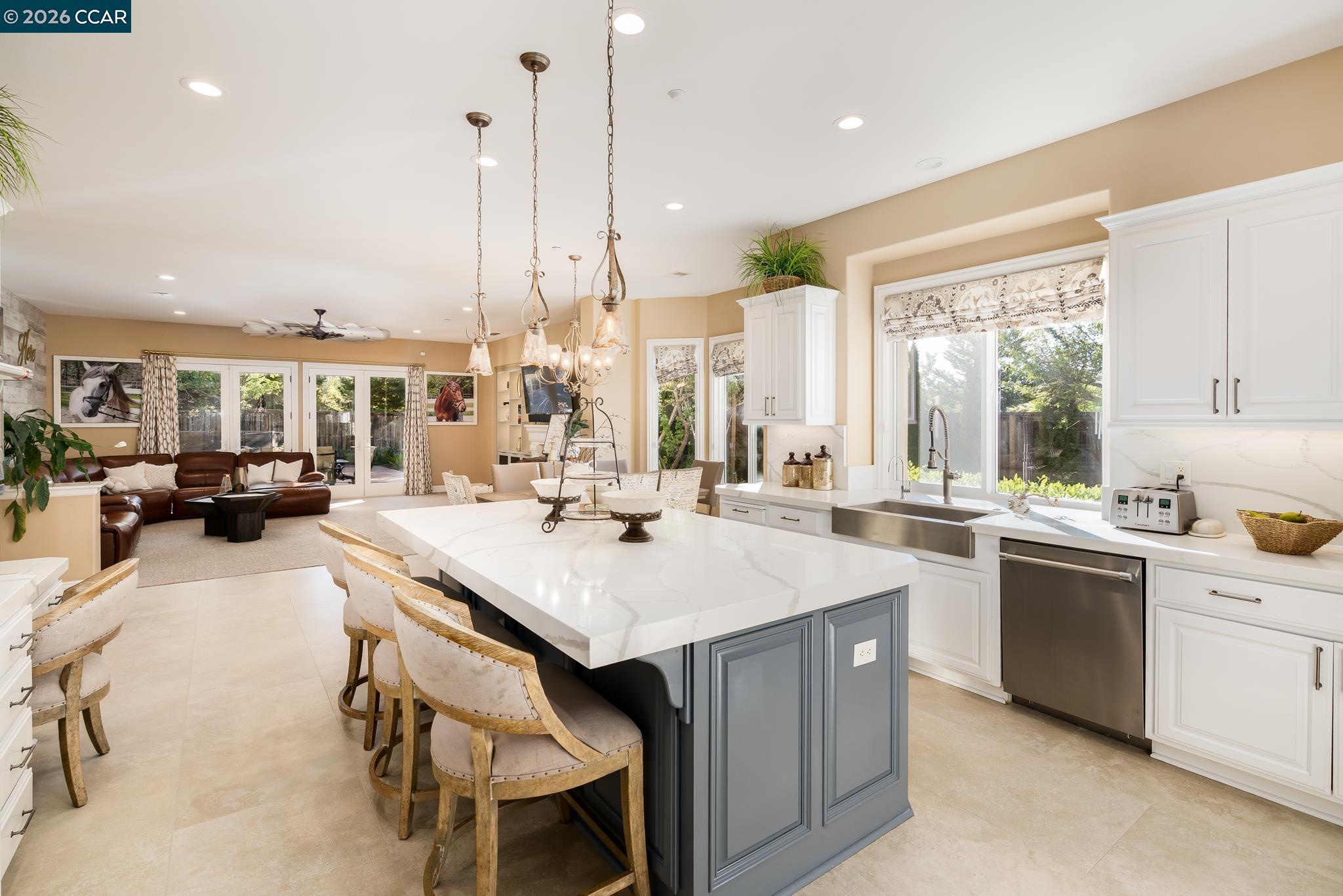 3432 Ashbourne Cir