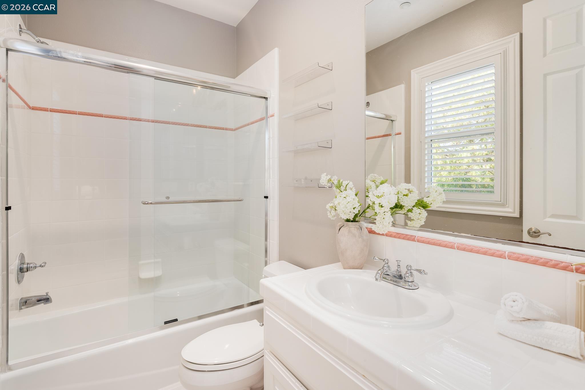 3432 Ashbourne Cir