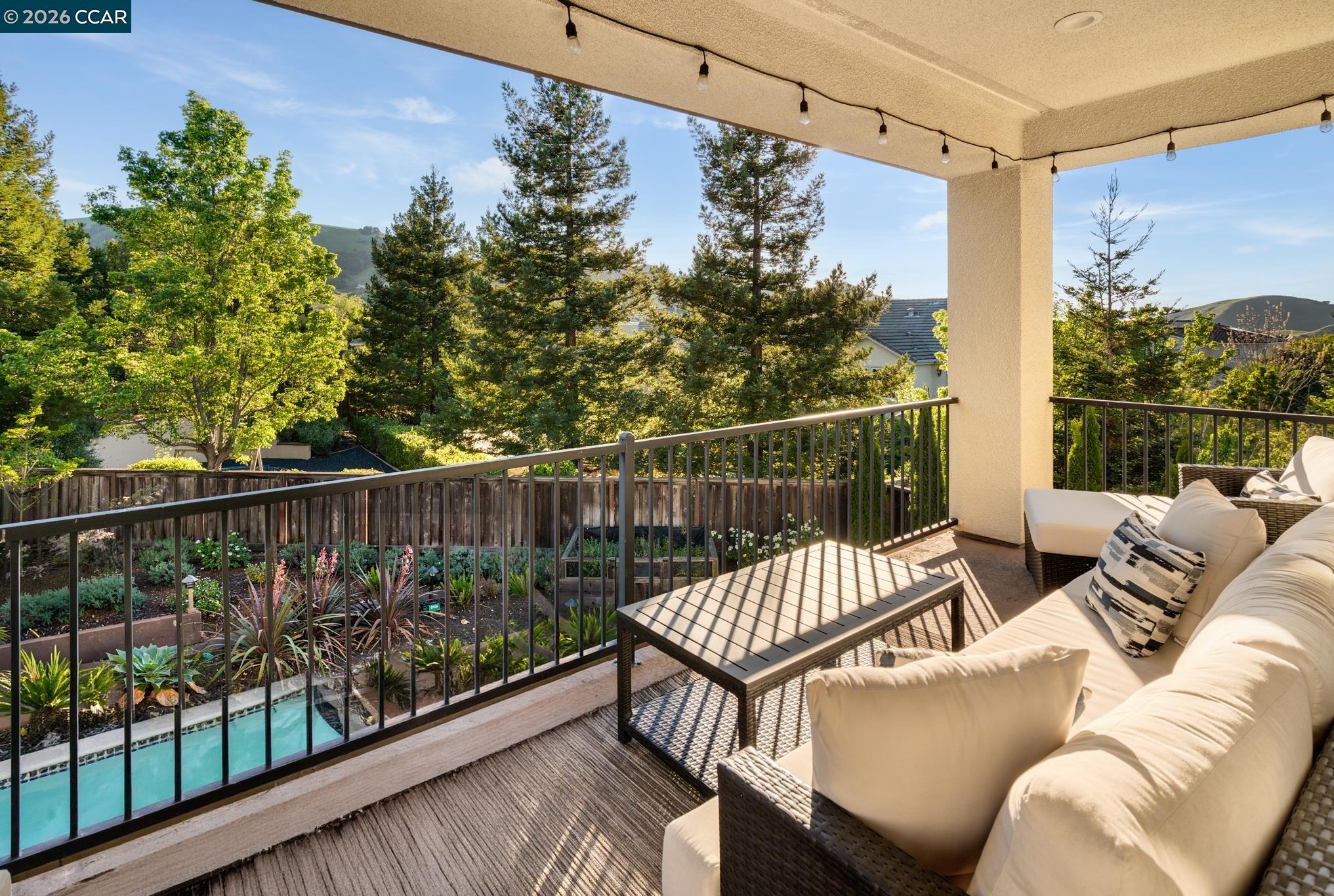 3432 Ashbourne Cir