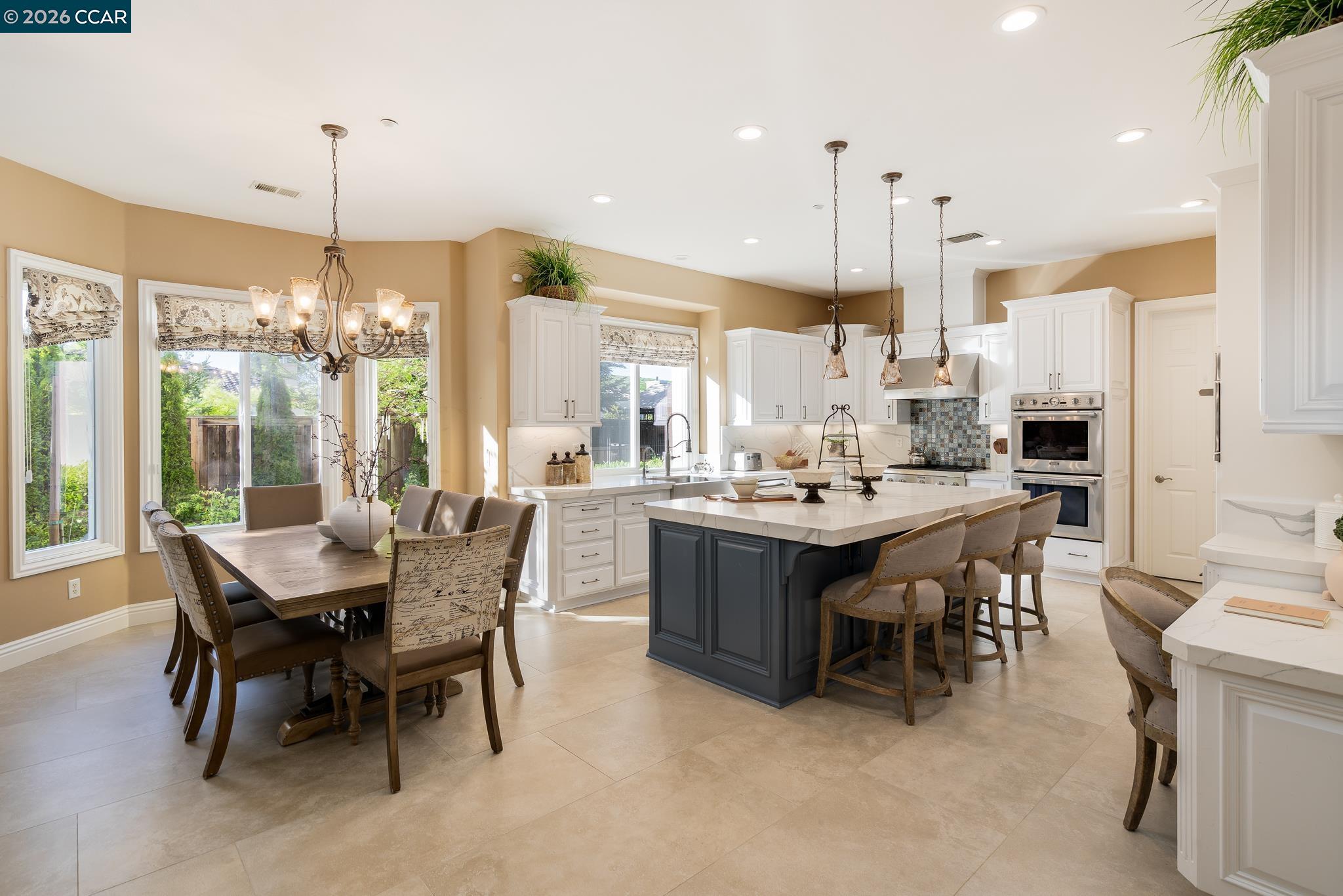 3432 Ashbourne Cir