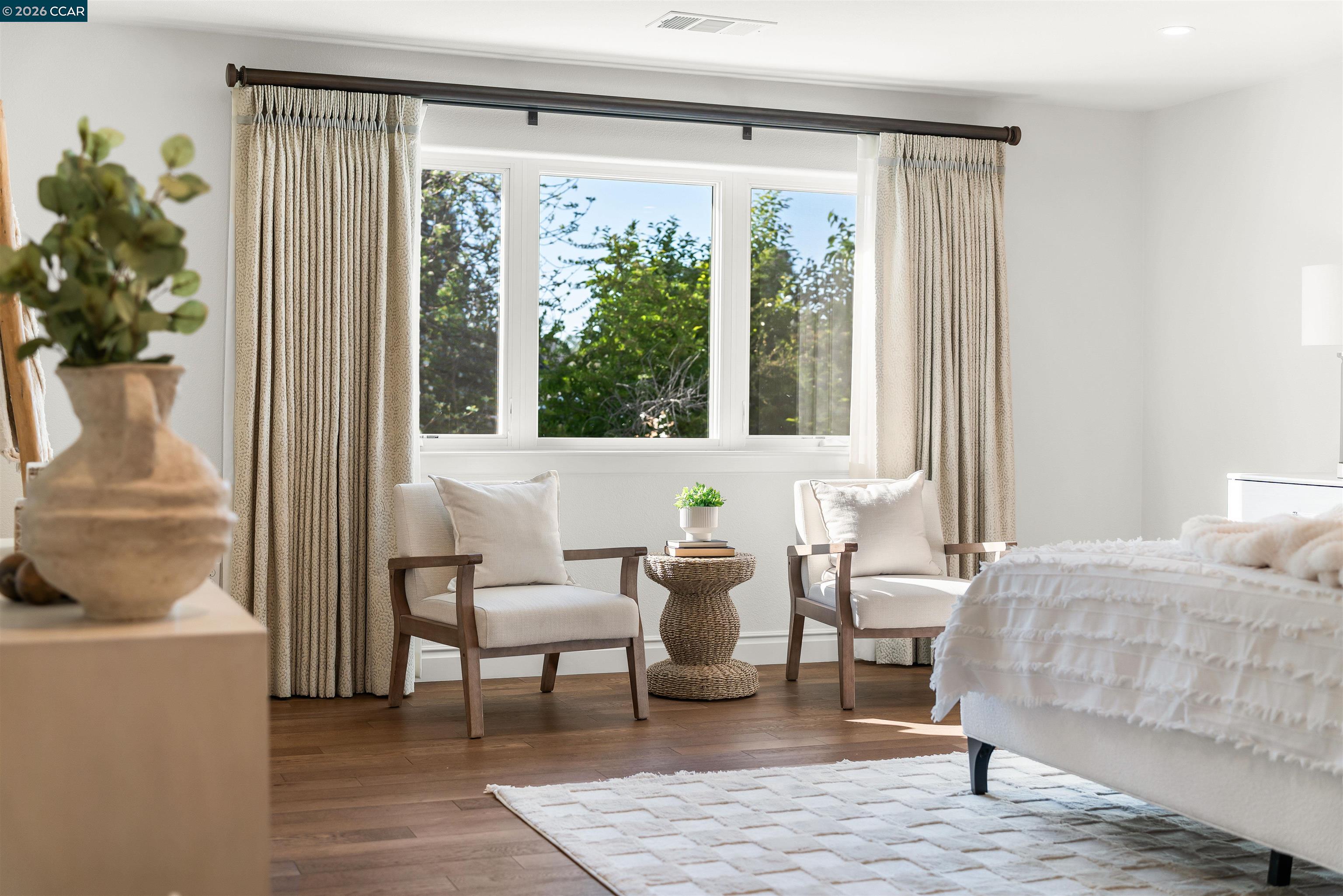 7454 Interlachen Ave