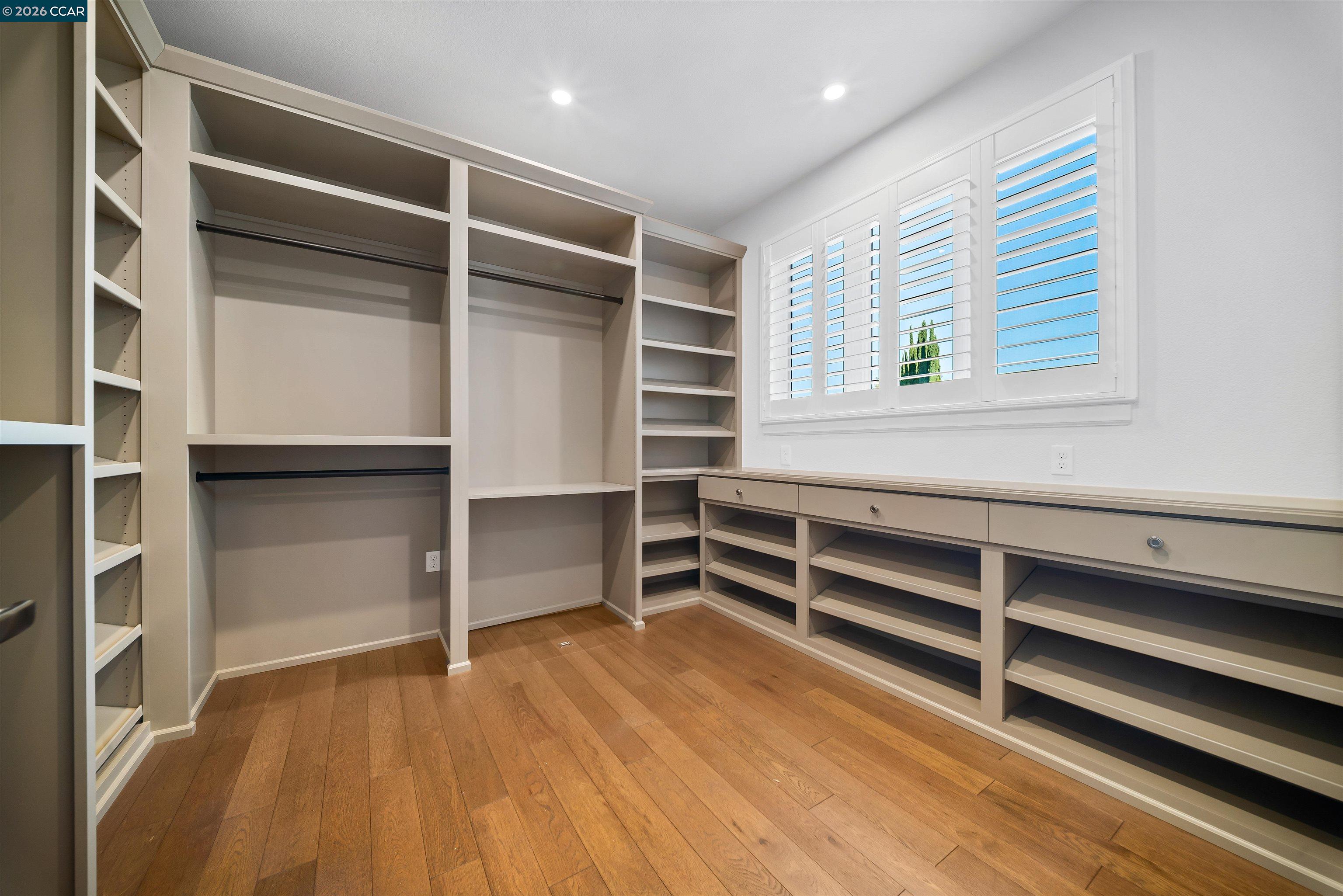 7454 Interlachen Ave