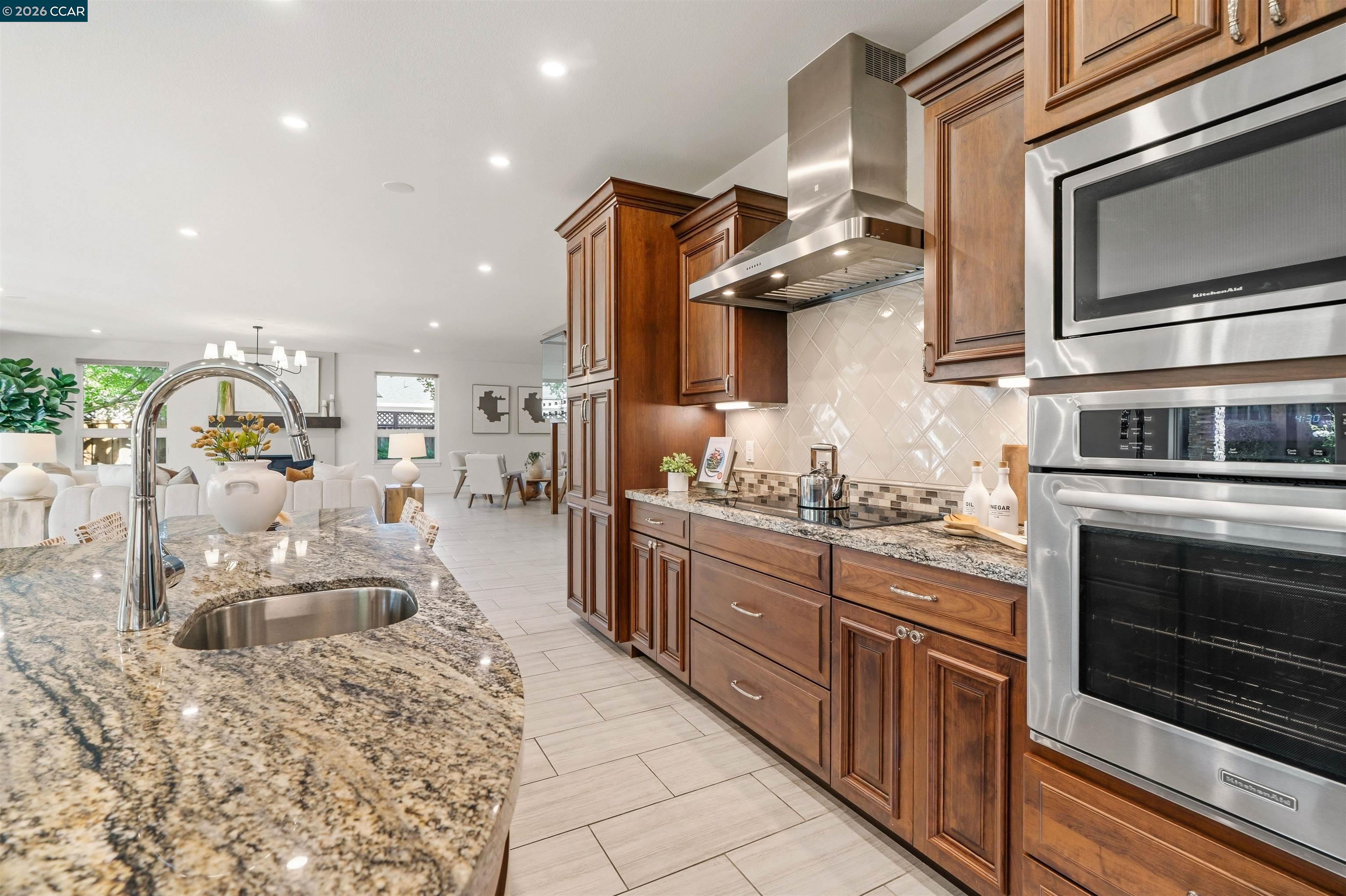 7454 Interlachen Ave