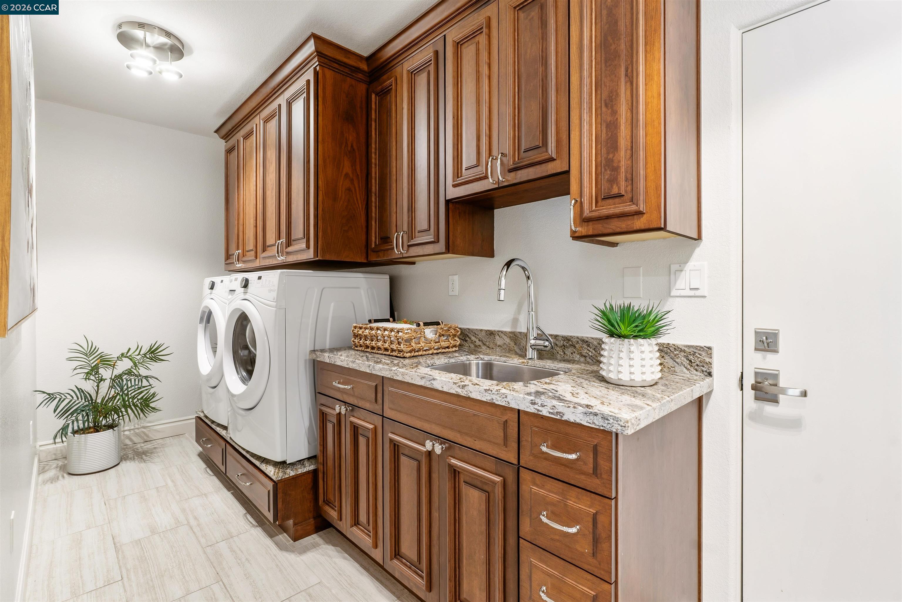 7454 Interlachen Ave