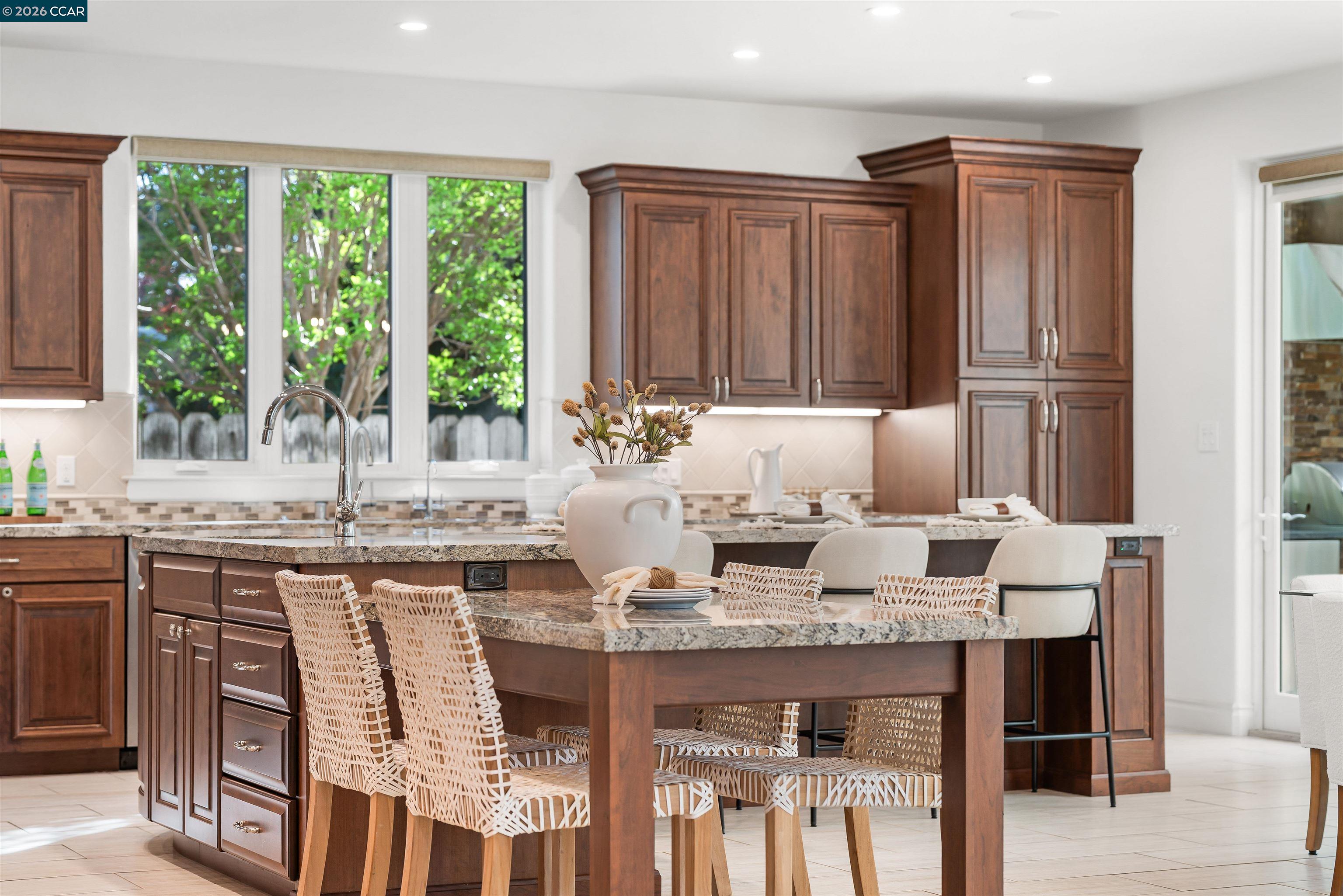 7454 Interlachen Ave