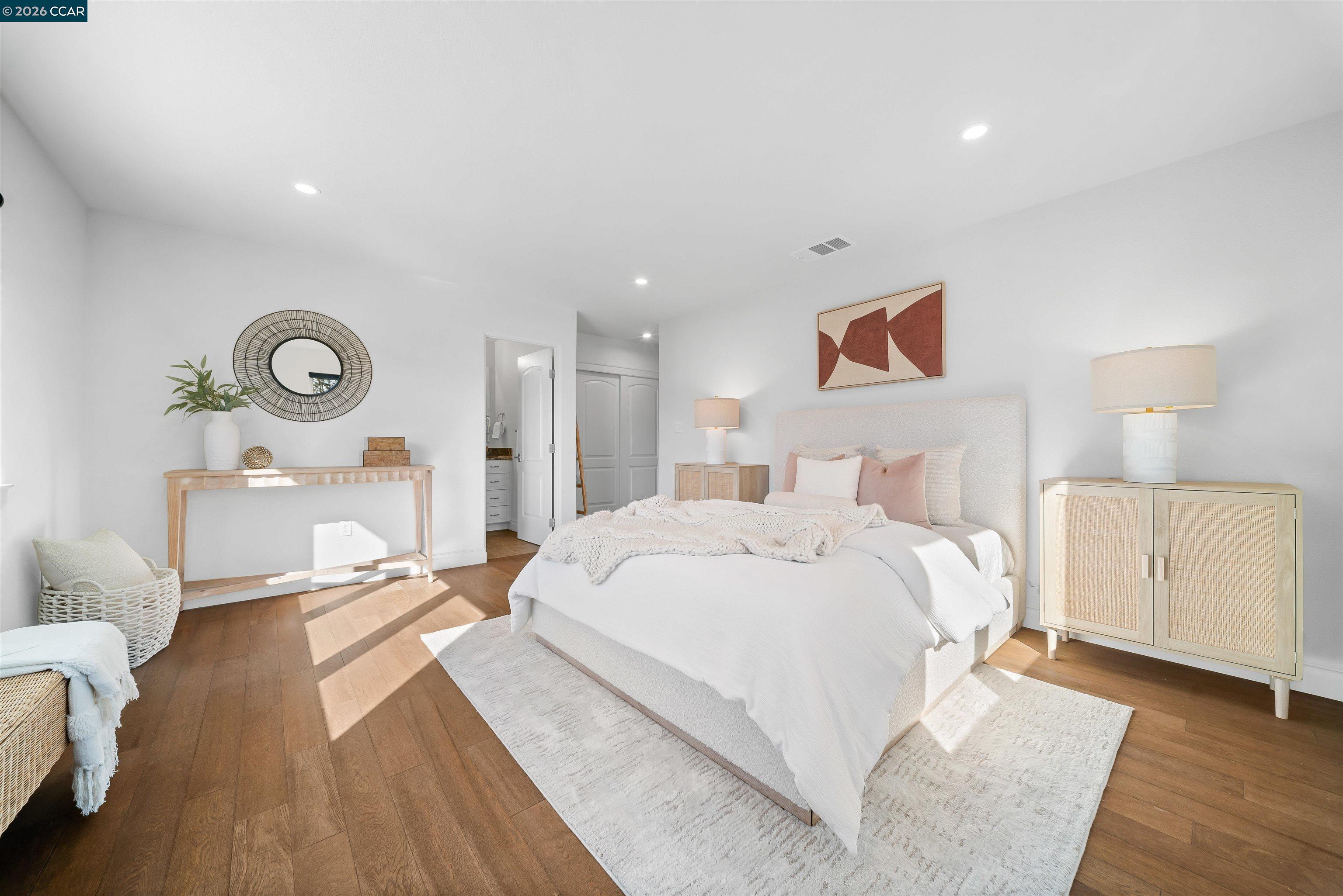 7454 Interlachen Ave