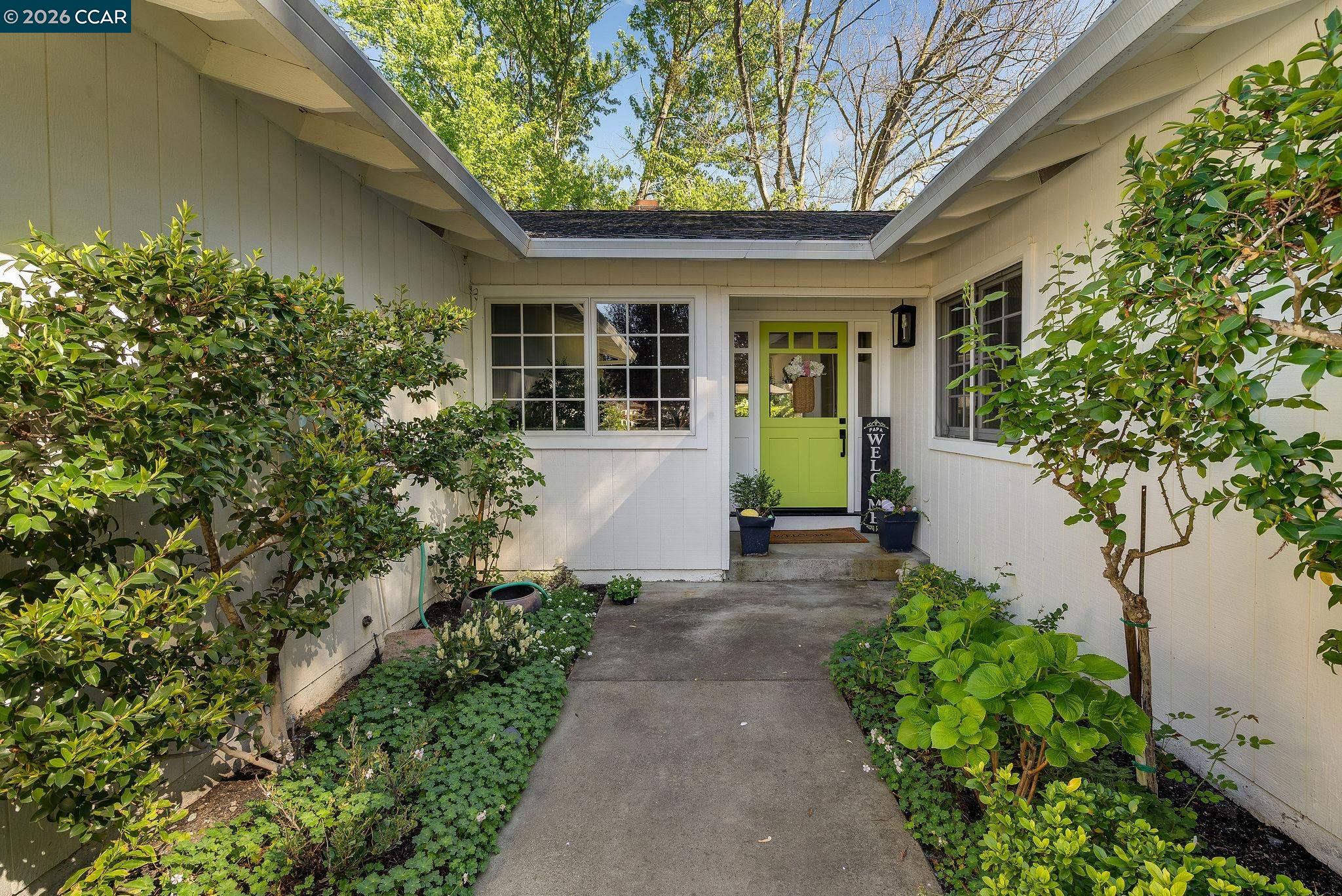 11 San Andreas Drive