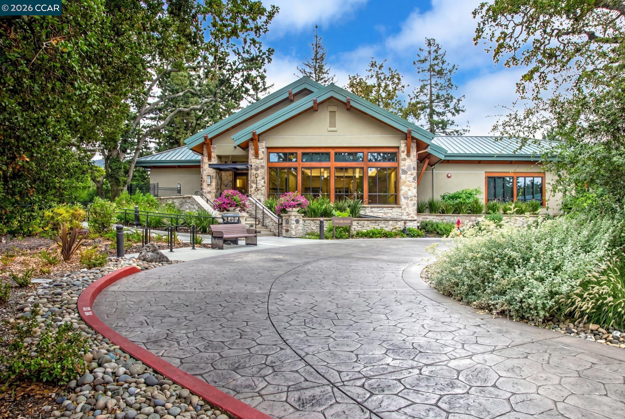 1909 Skycrest Dr # 5