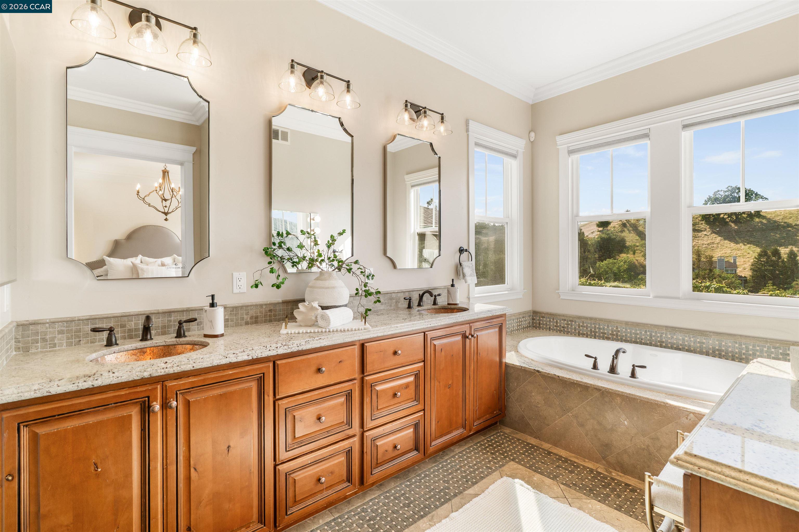 1333 Laverock Ln