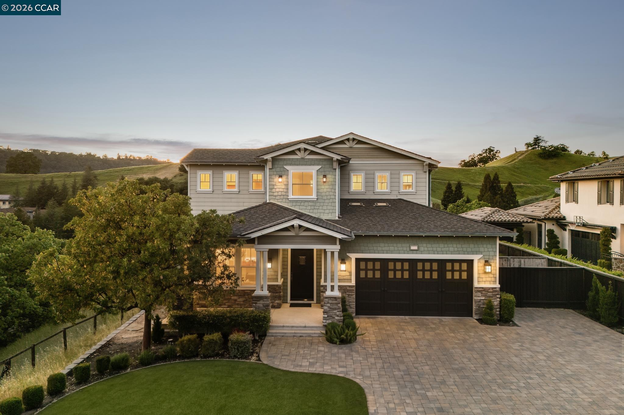 1333 Laverock Ln