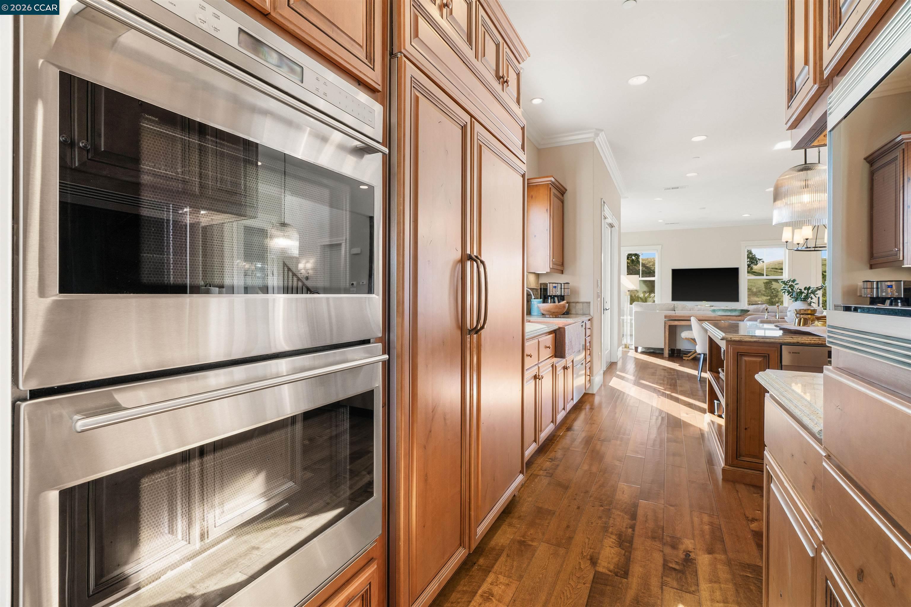 1333 Laverock Ln