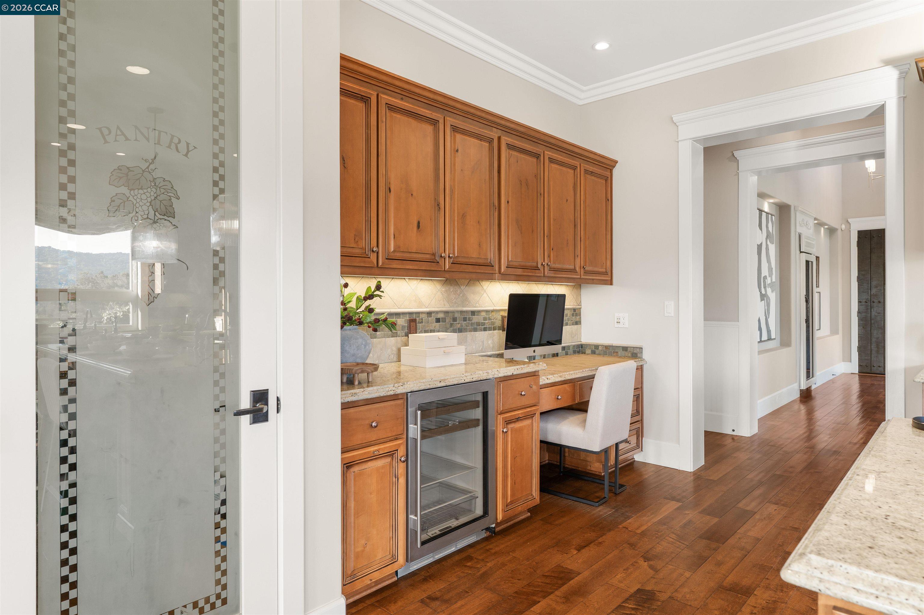 1333 Laverock Ln