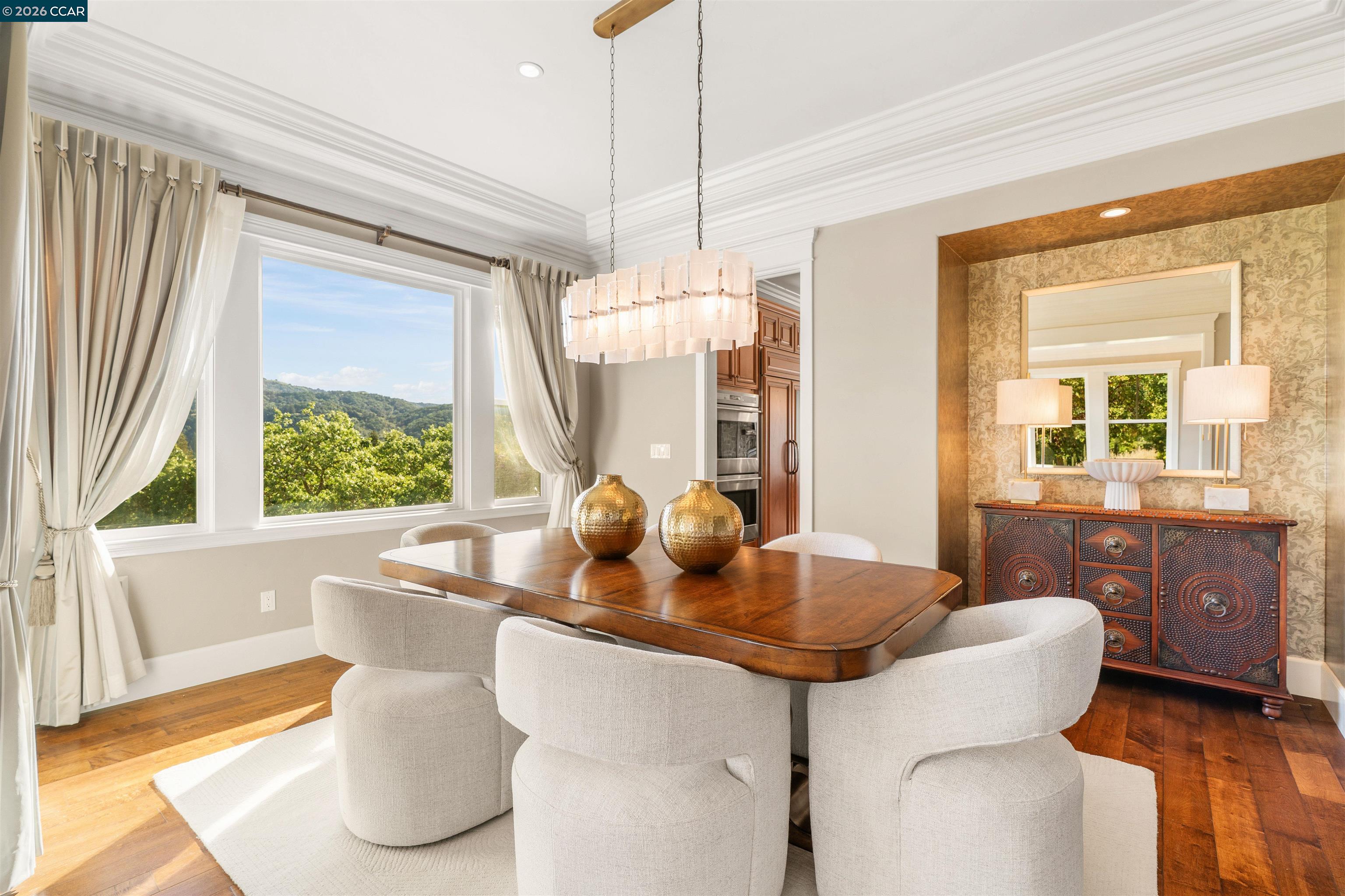 1333 Laverock Ln