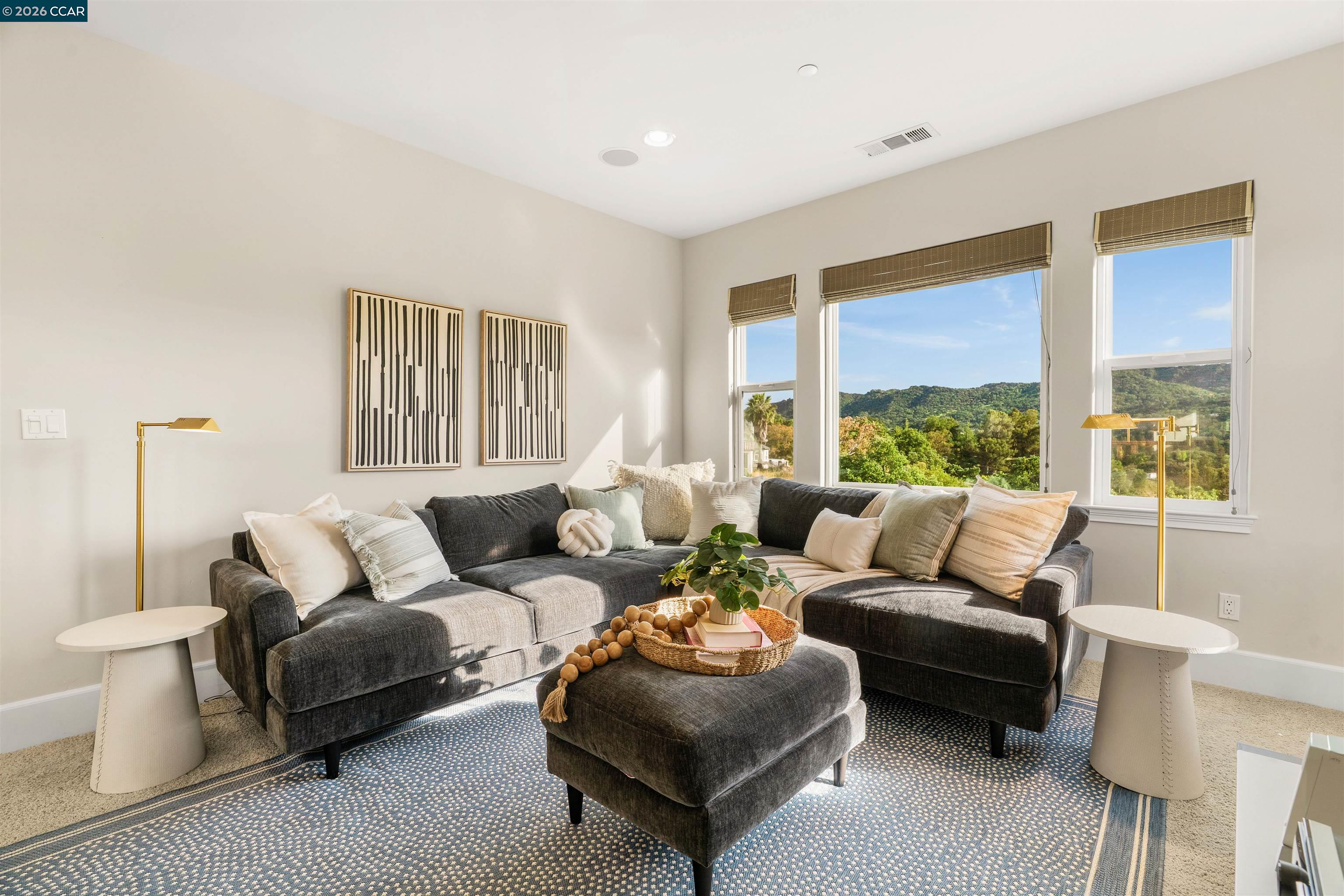 1333 Laverock Ln