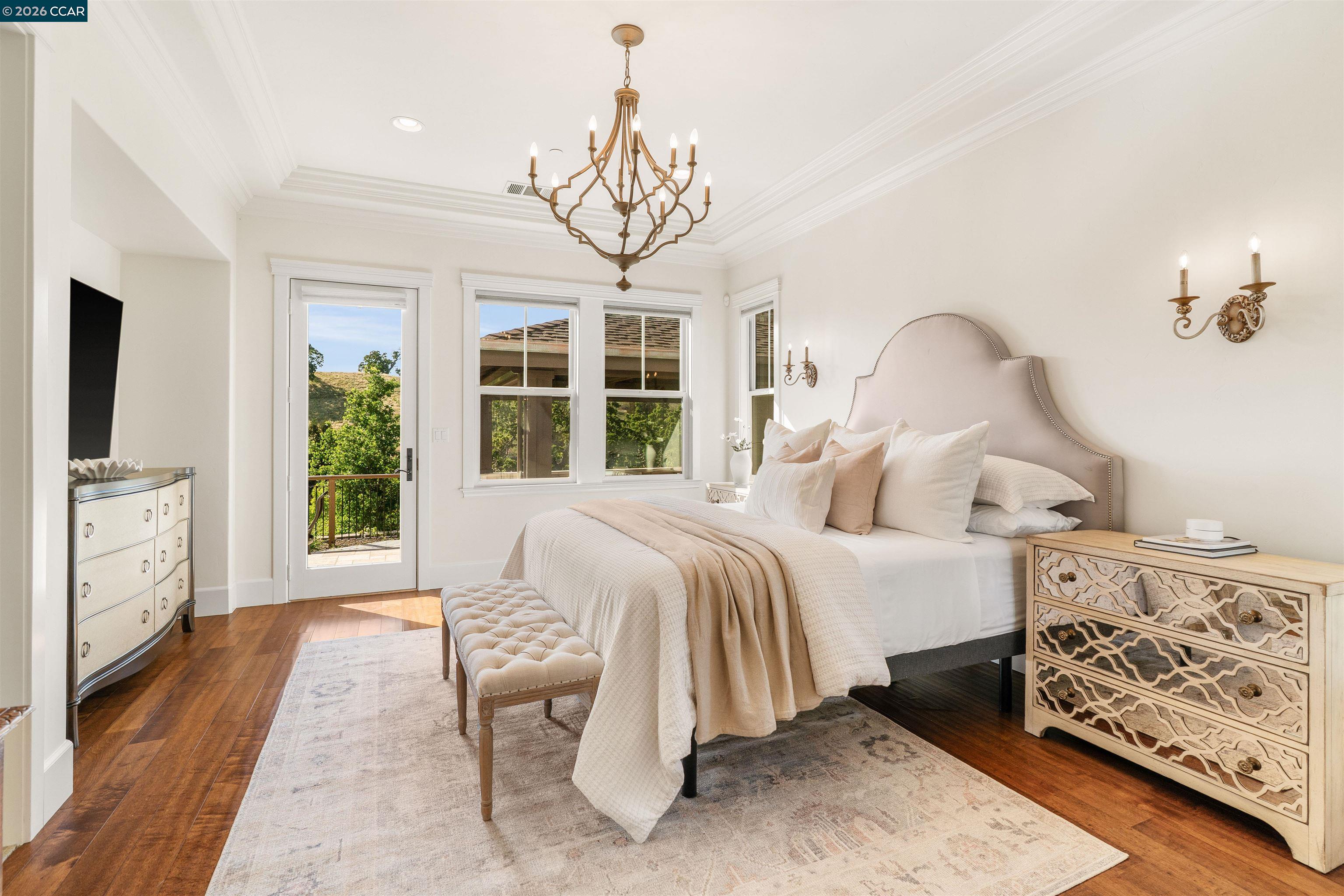 1333 Laverock Ln