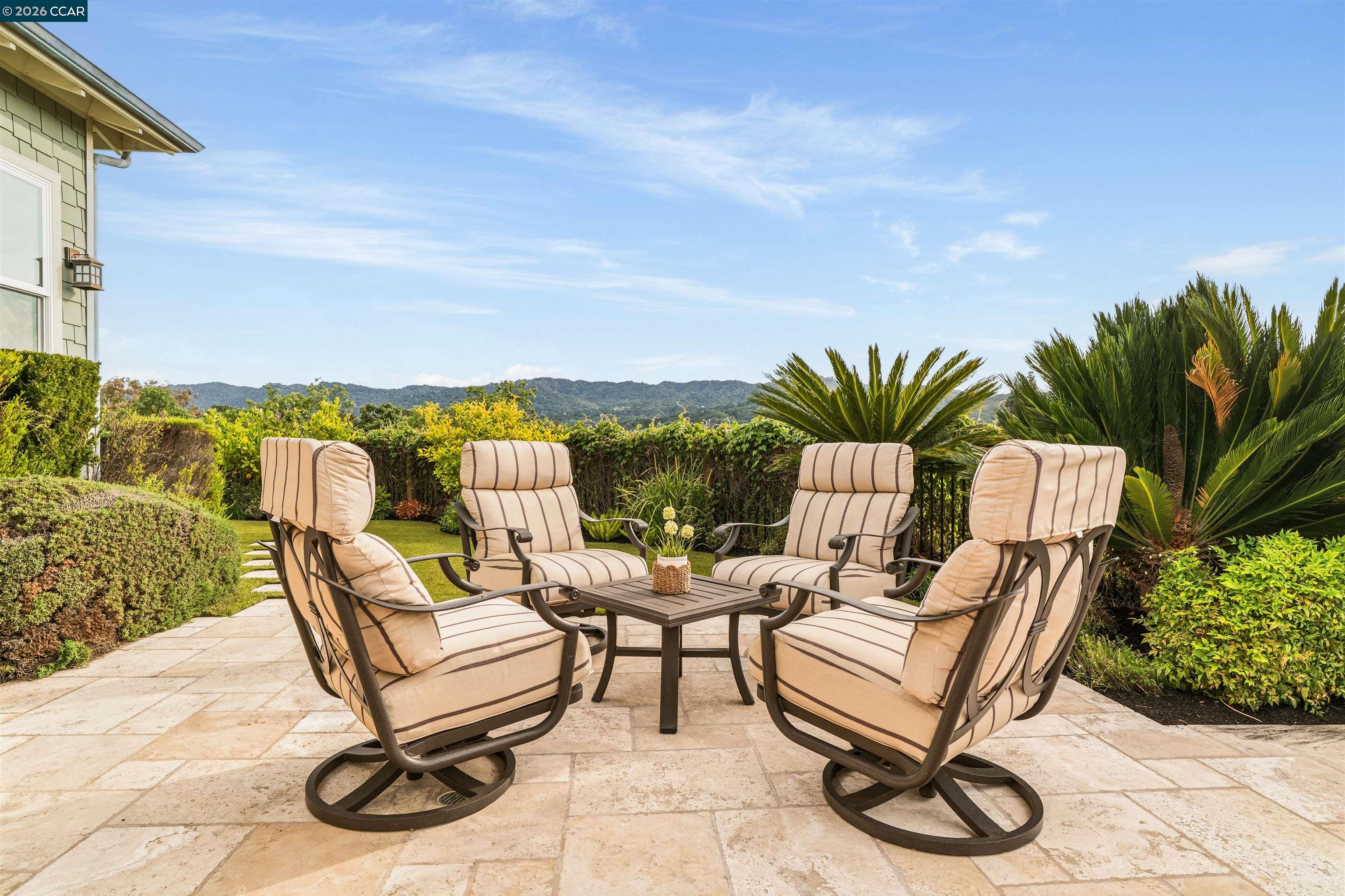 1333 Laverock Ln