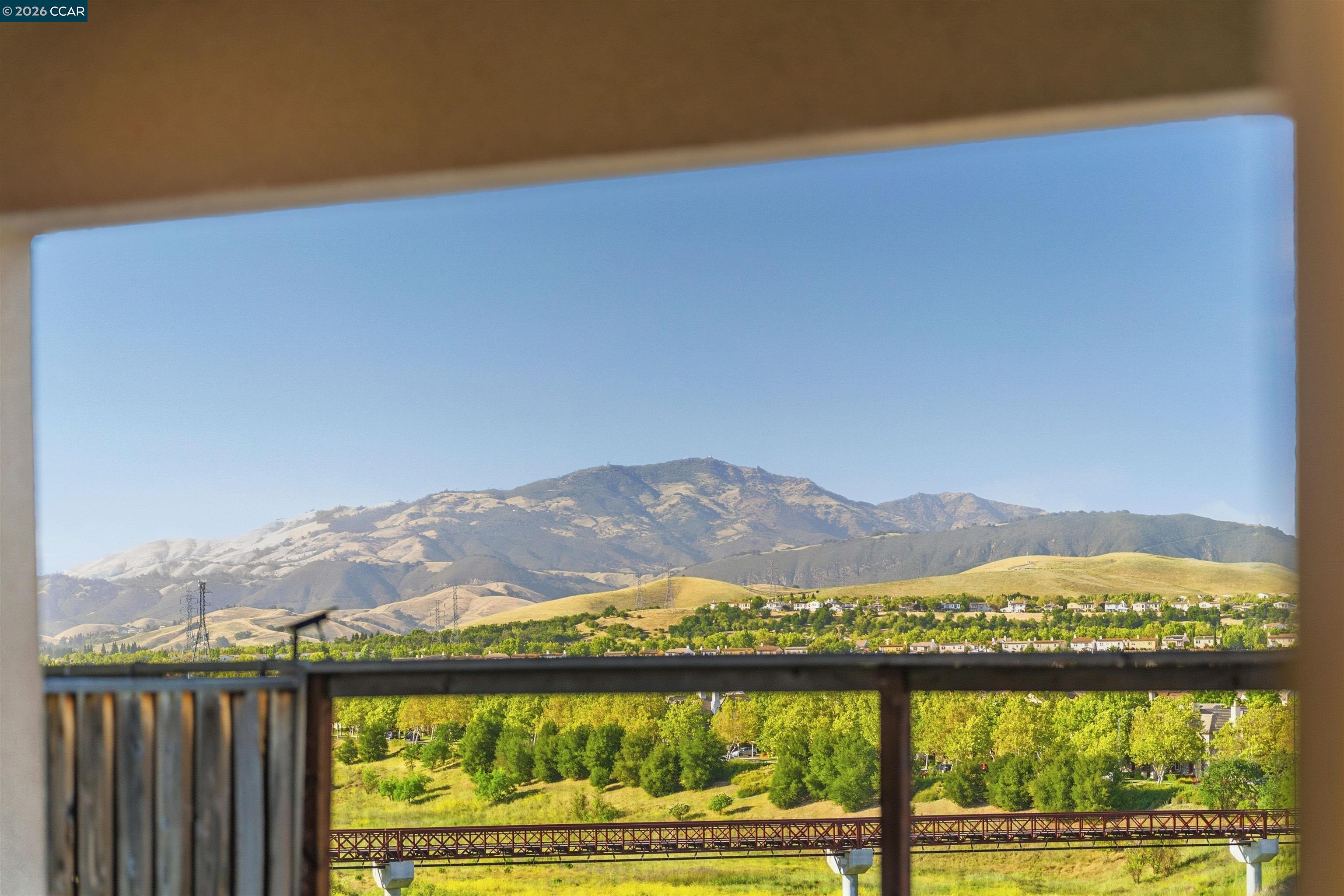 1195 Trumpet Vine Ln