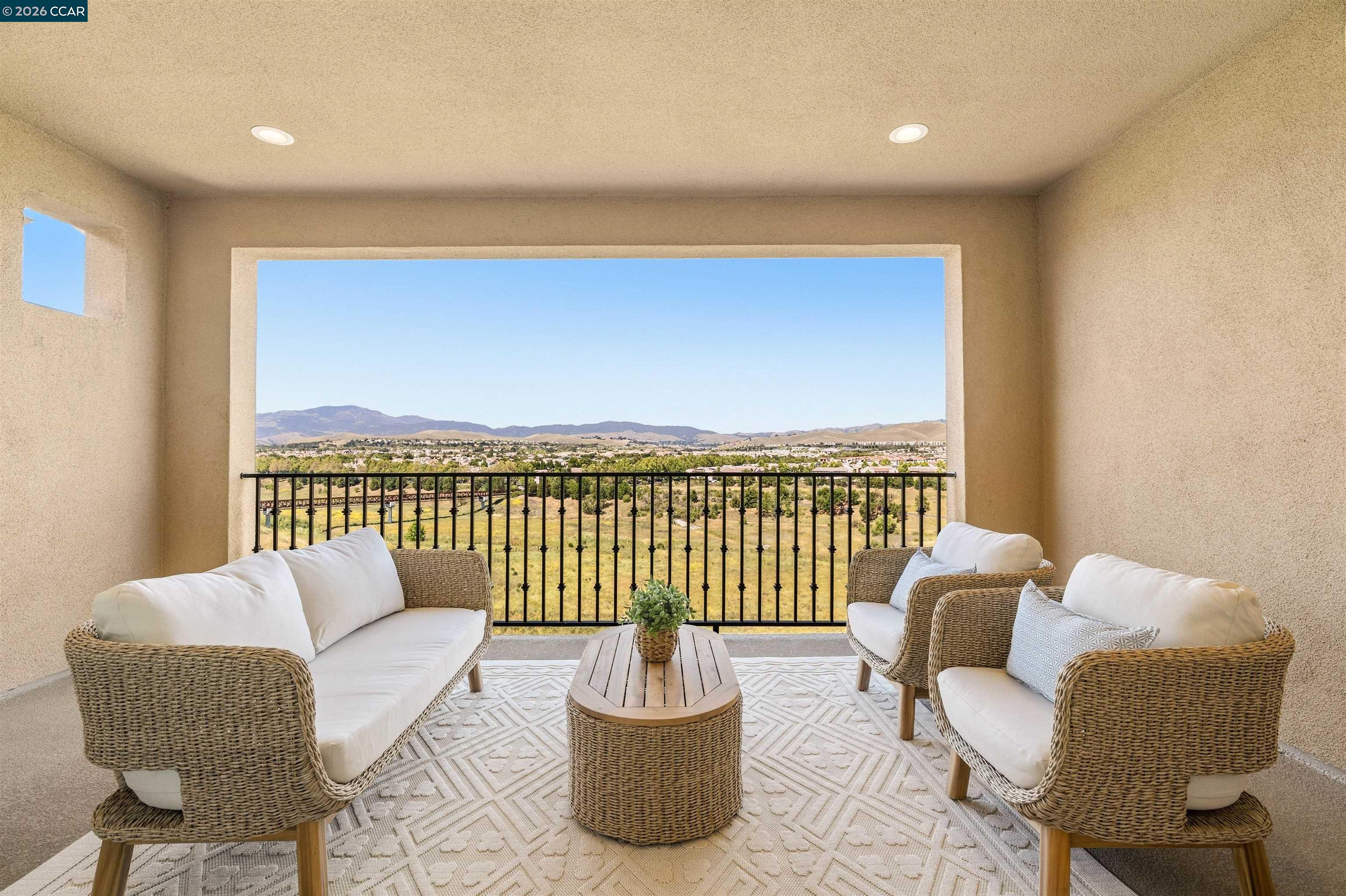 1195 Trumpet Vine Ln