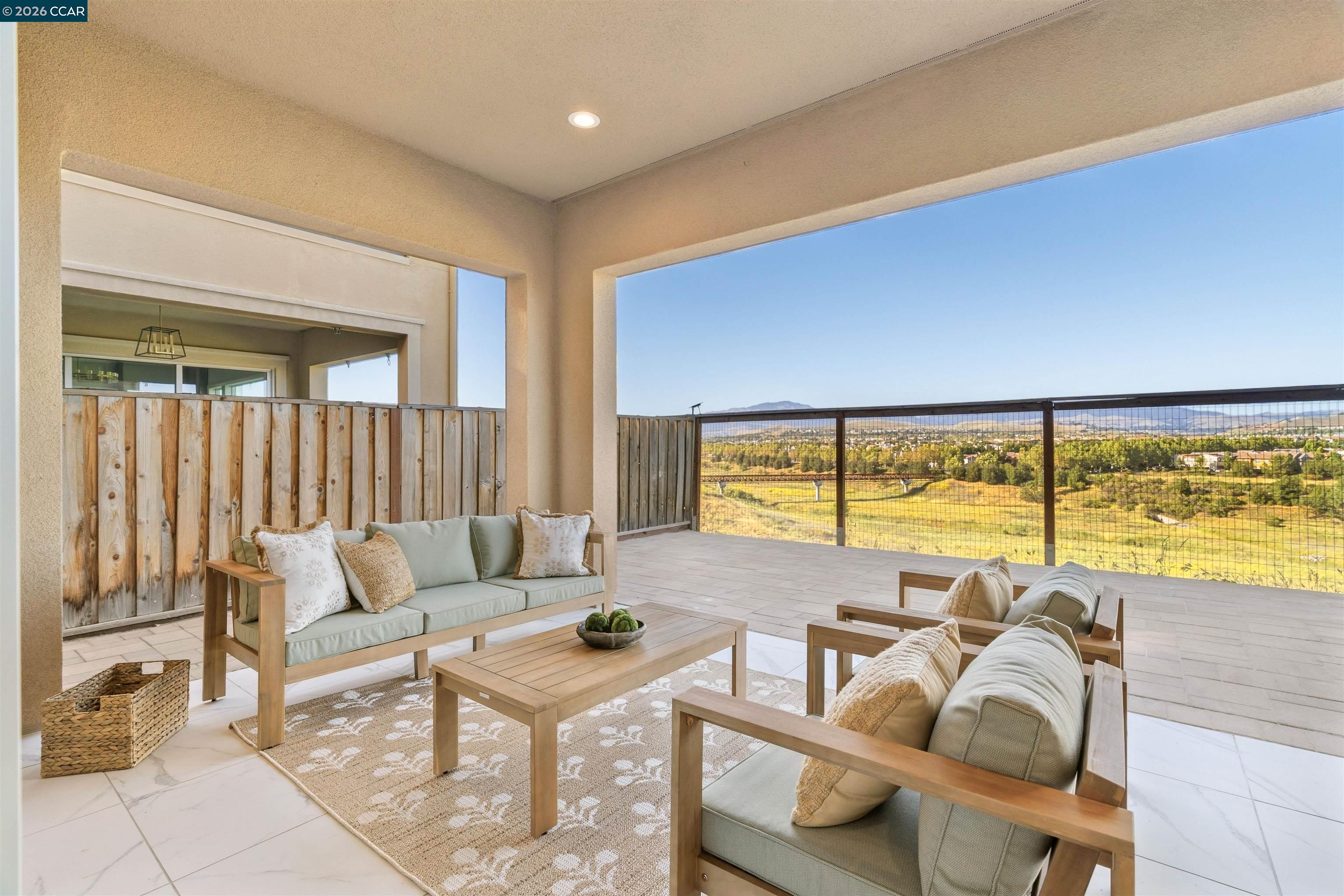 1195 Trumpet Vine Ln