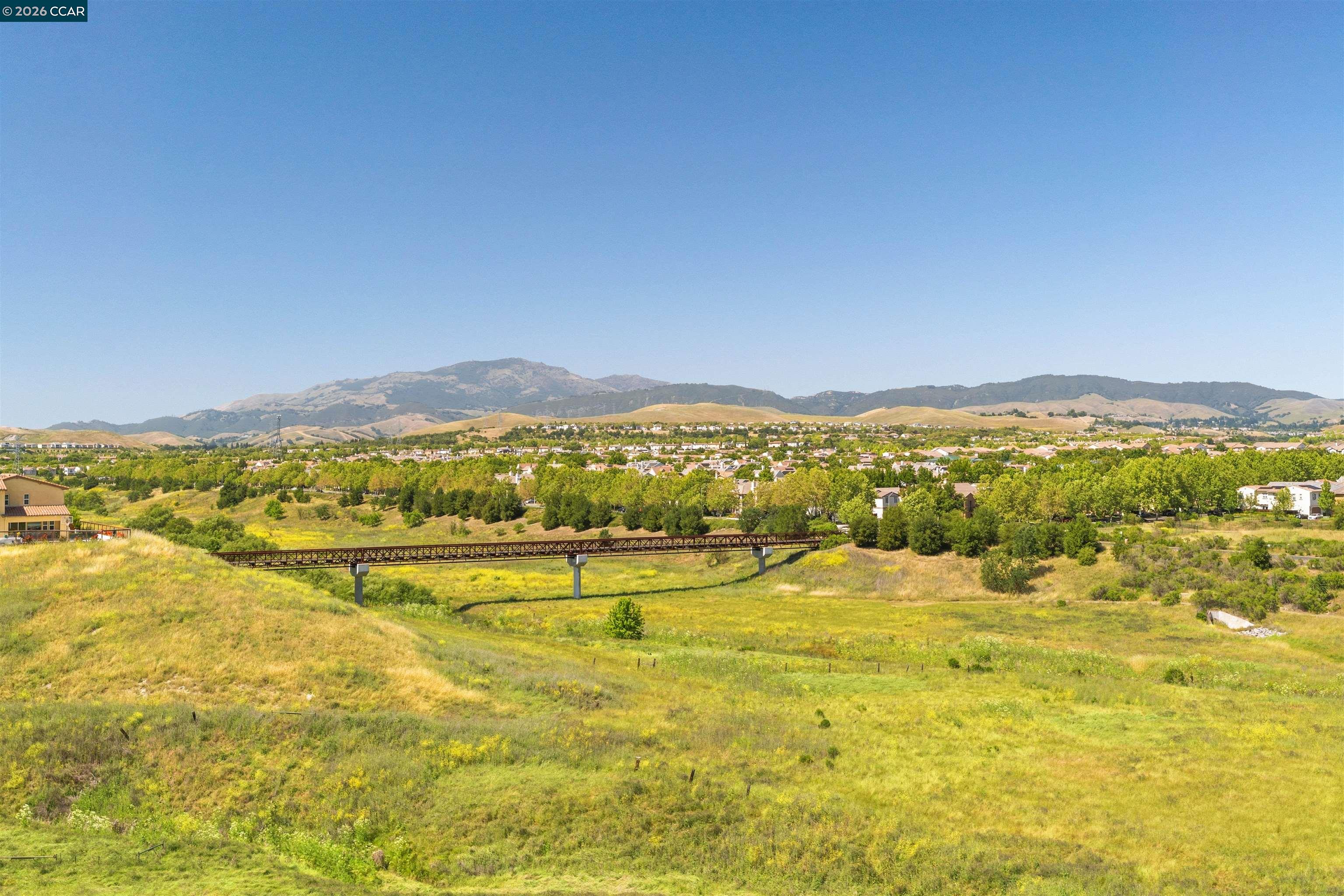 1195 Trumpet Vine Ln