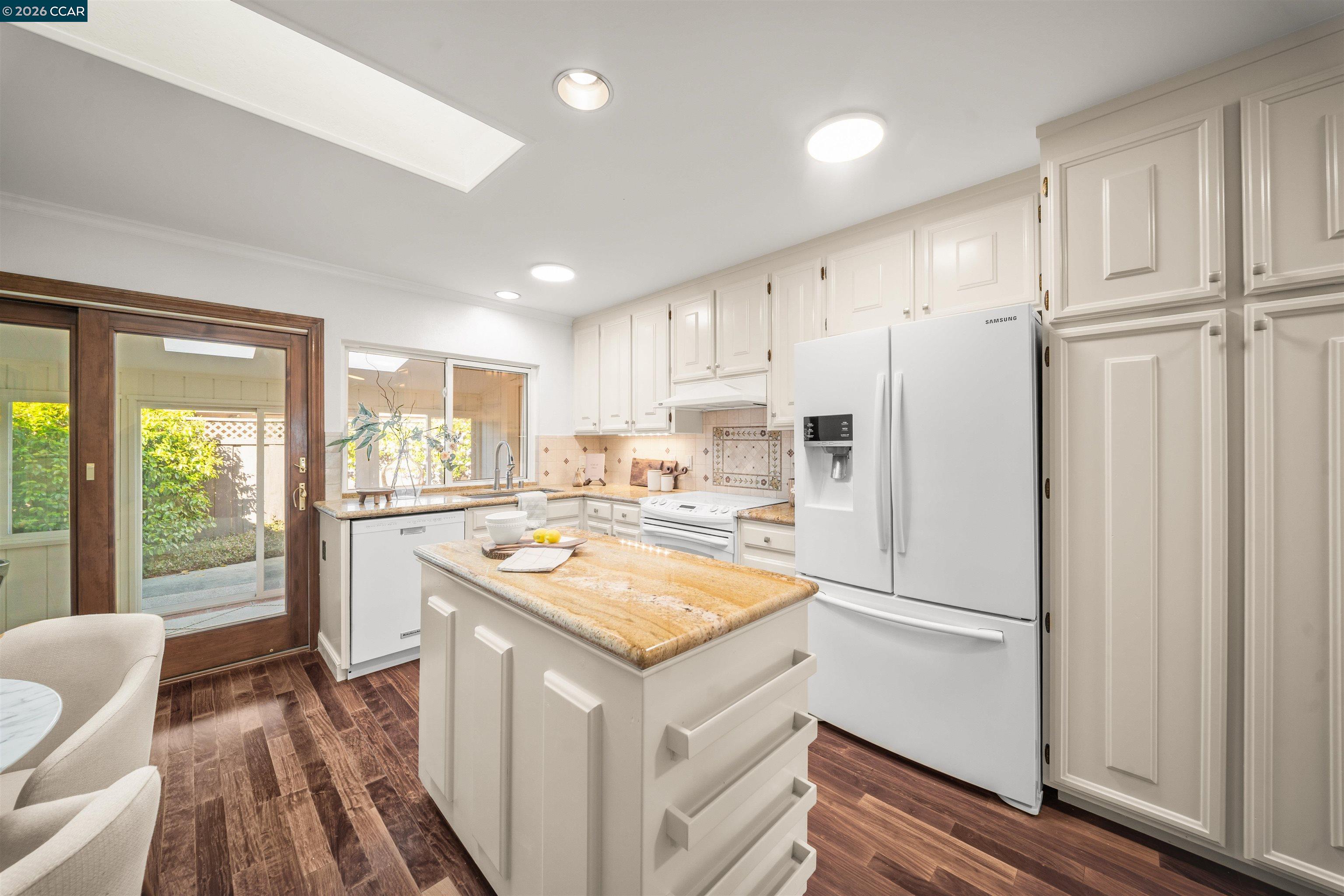 7591 Northland Pl