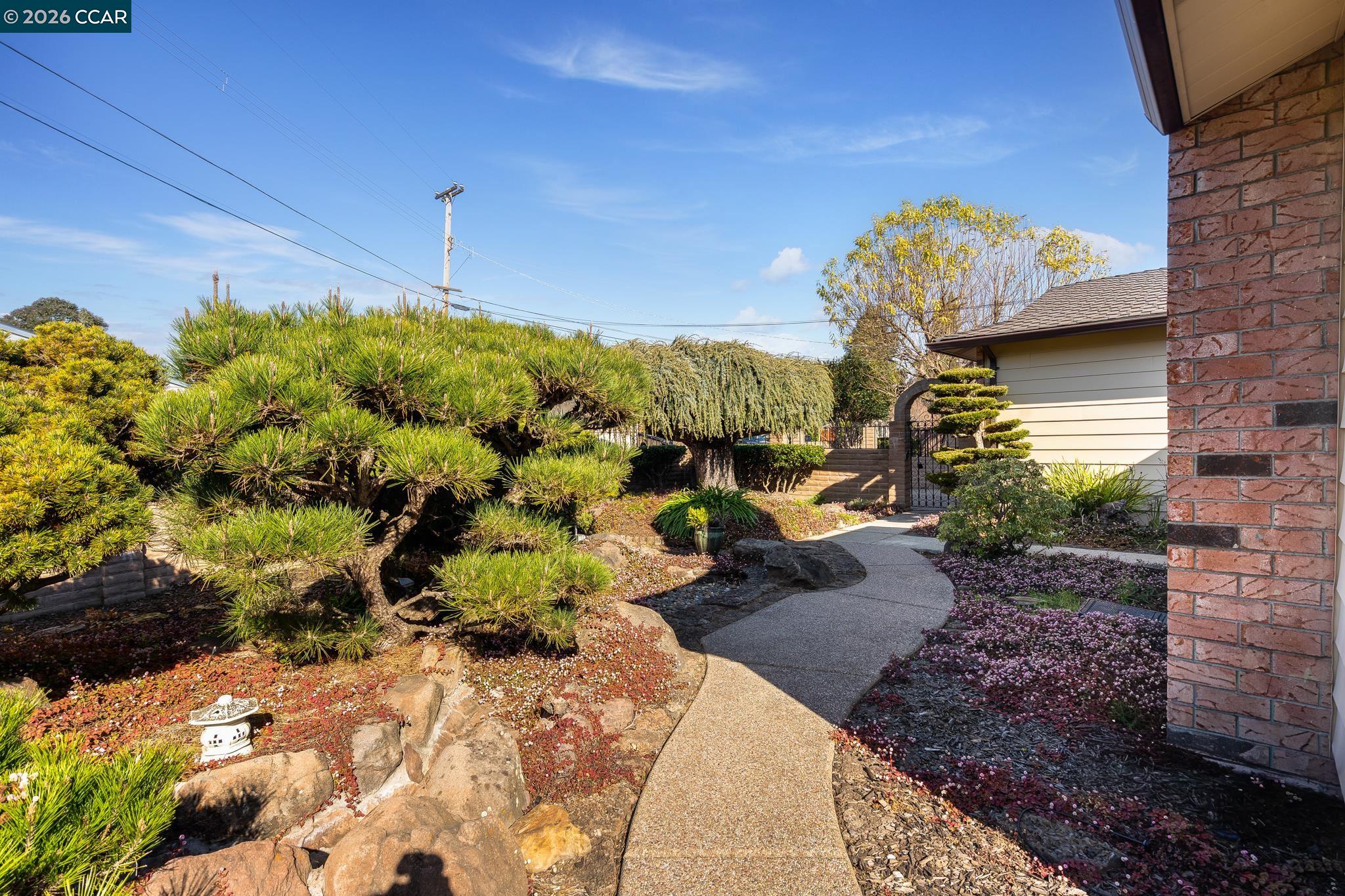 7591 Northland Pl