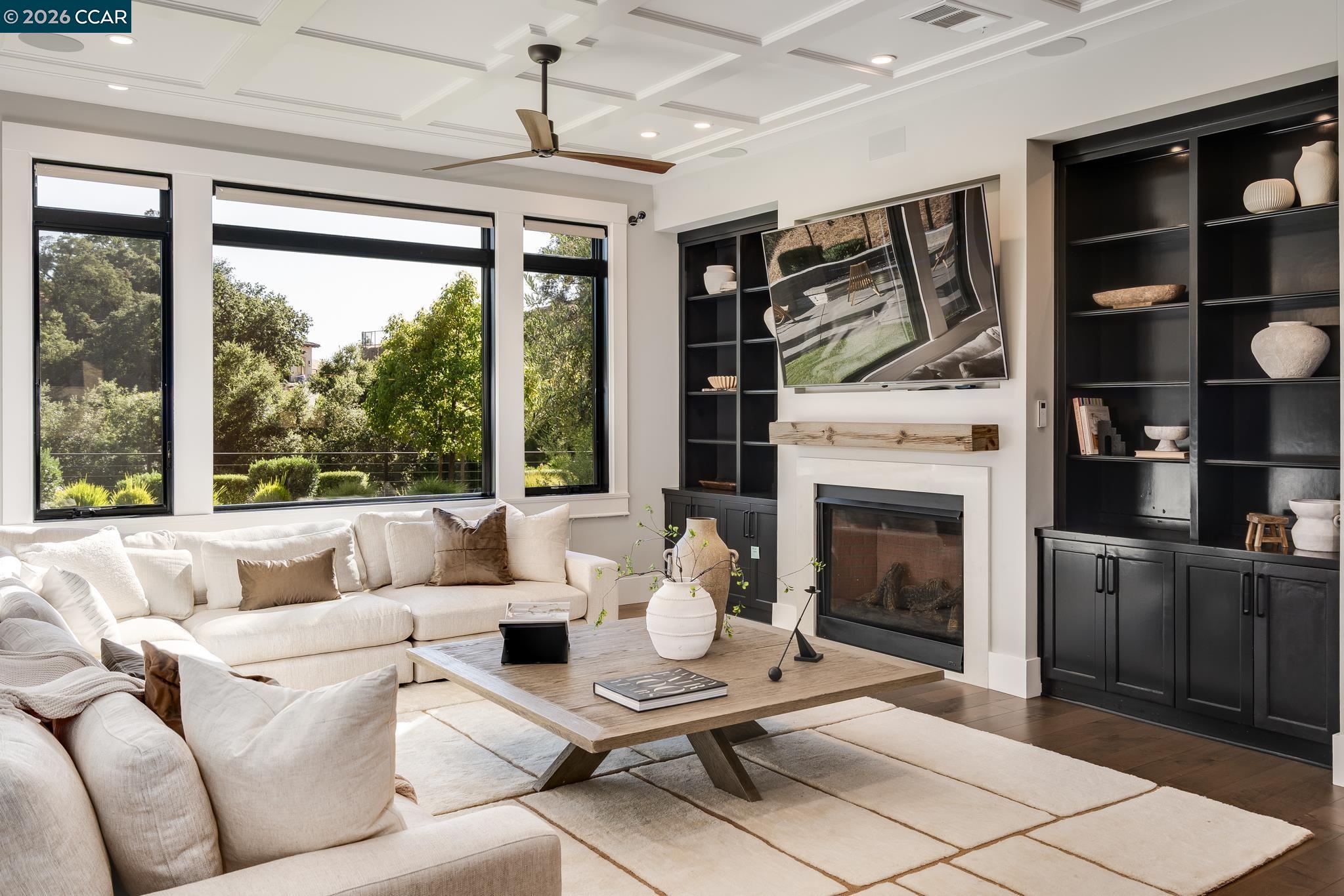 401 Legacy Dr