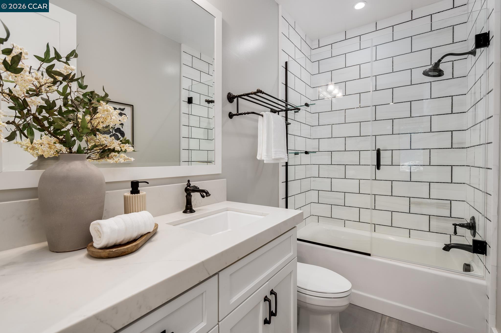 401 Legacy Dr