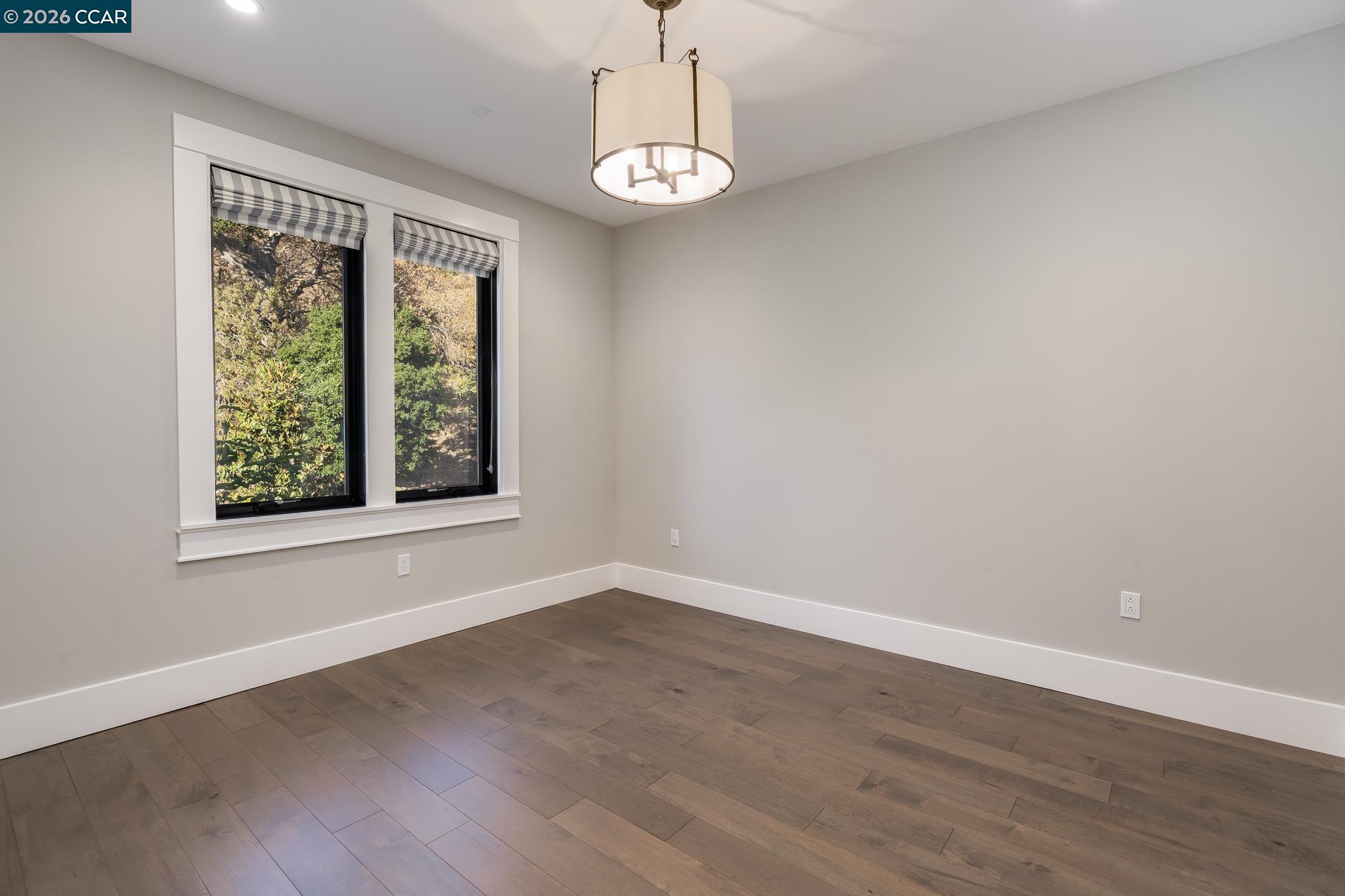 401 Legacy Dr