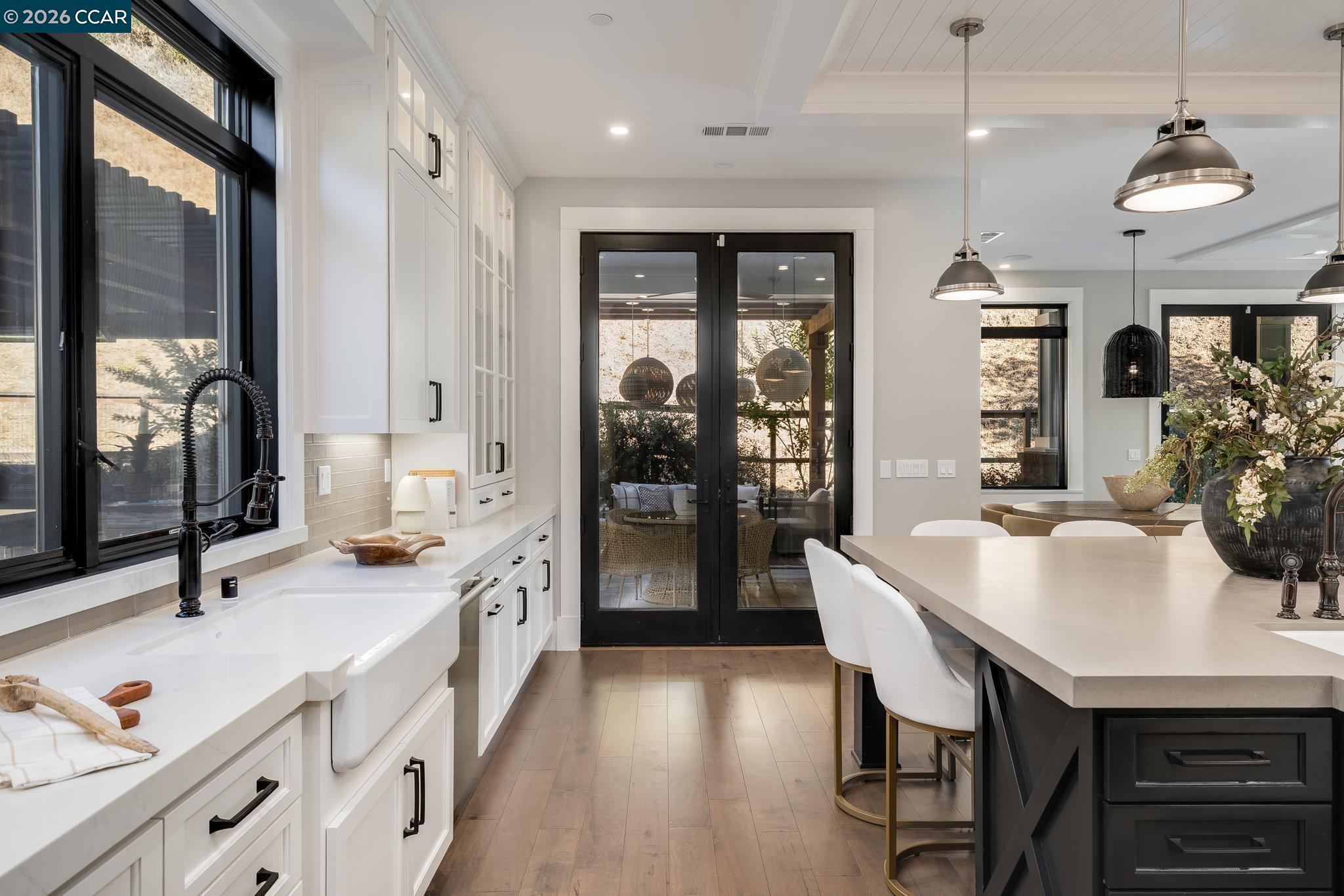 401 Legacy Dr