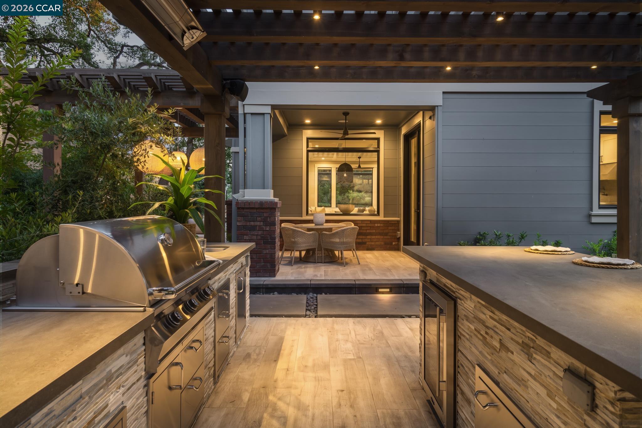 401 Legacy Dr