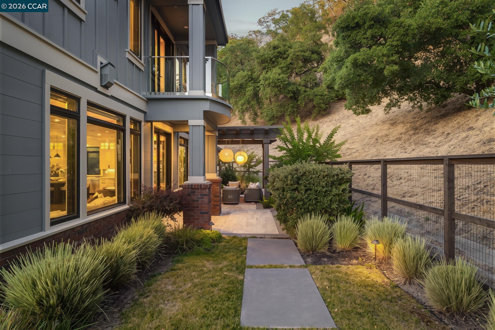 401 Legacy Dr