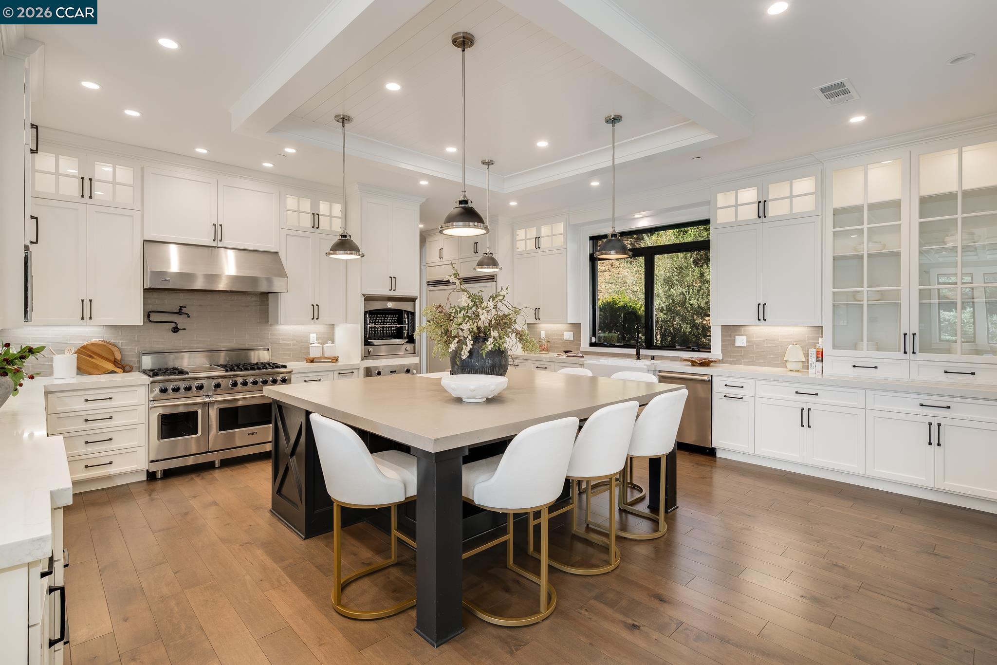 401 Legacy Dr