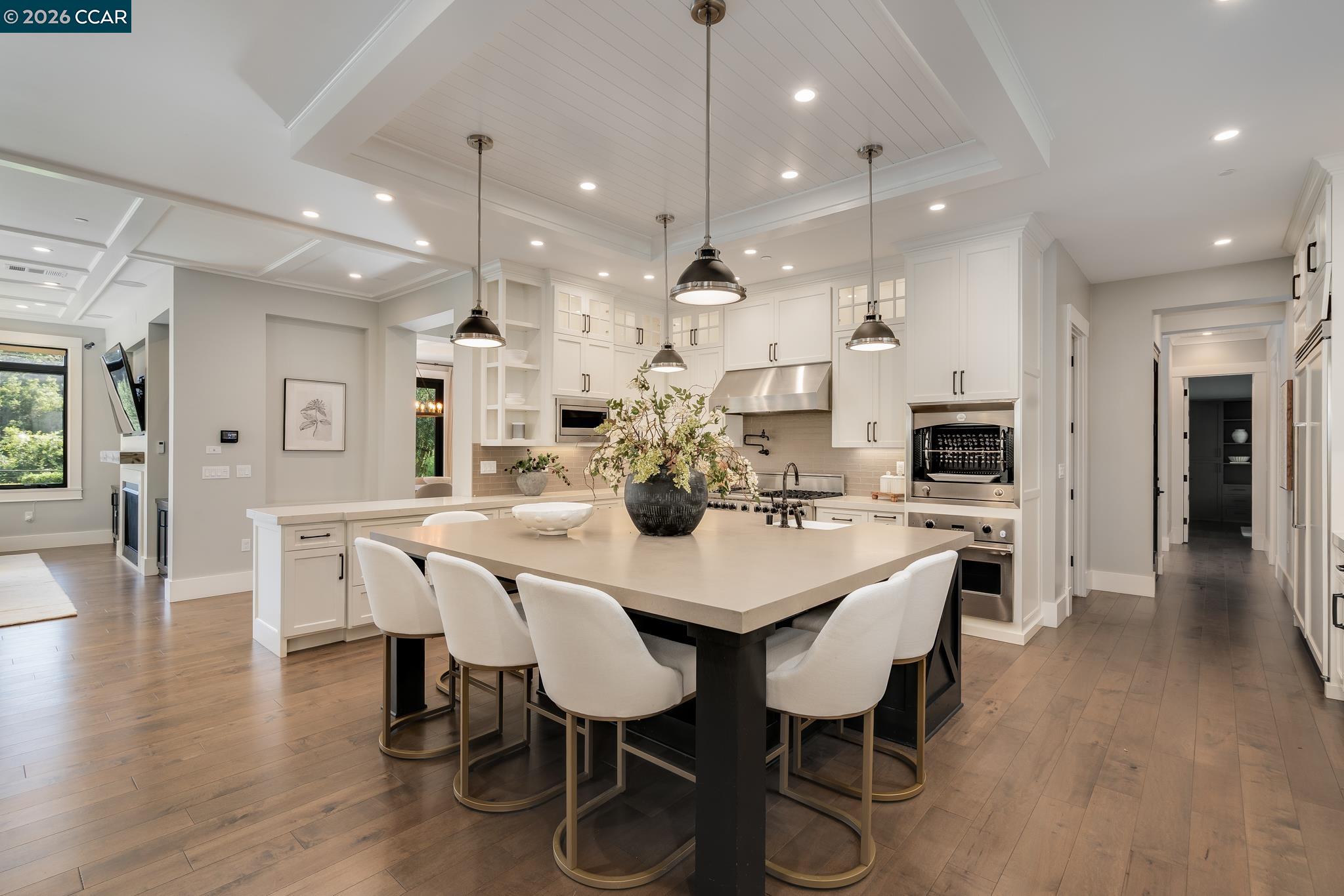 401 Legacy Dr