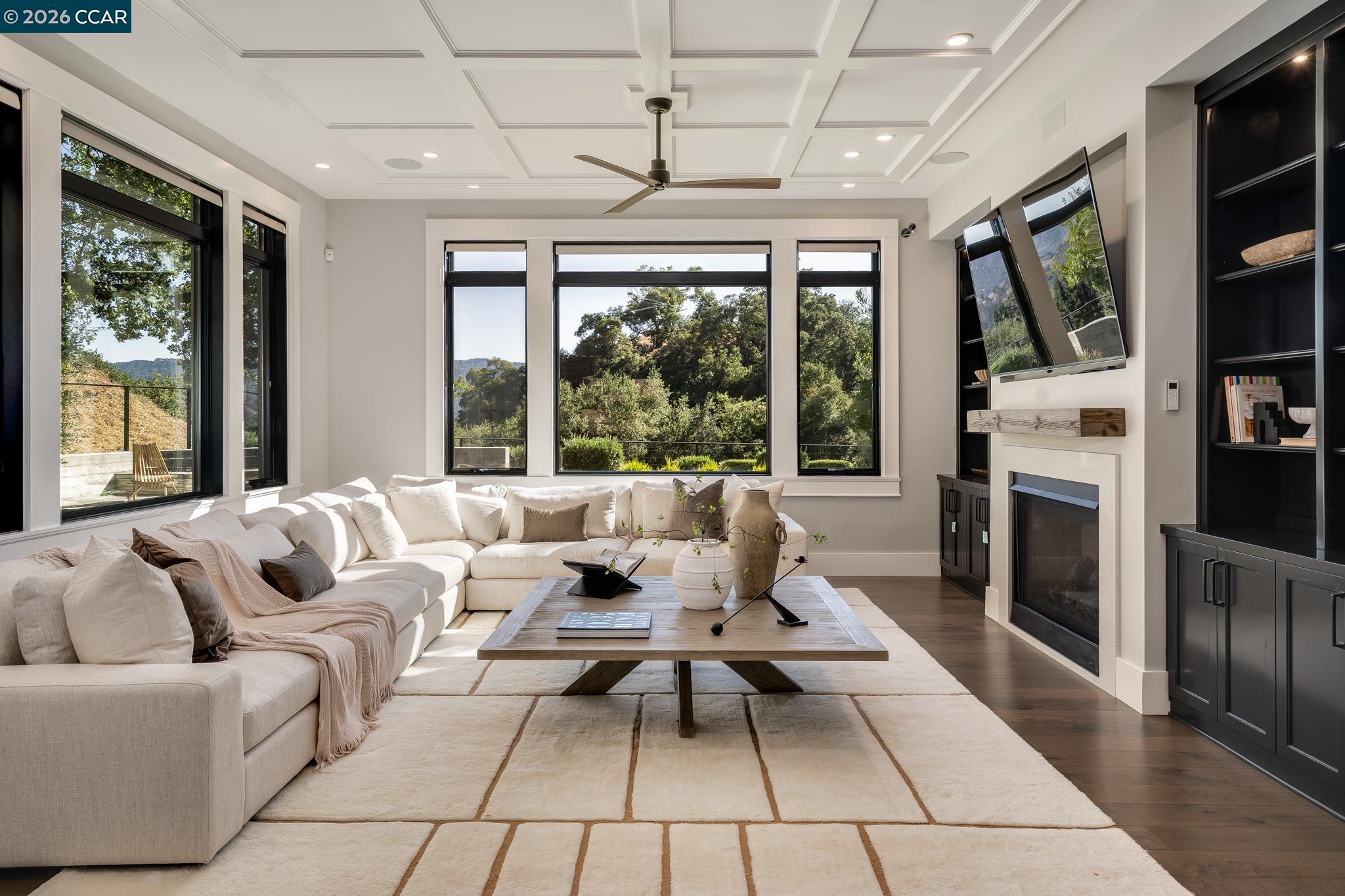 401 Legacy Dr