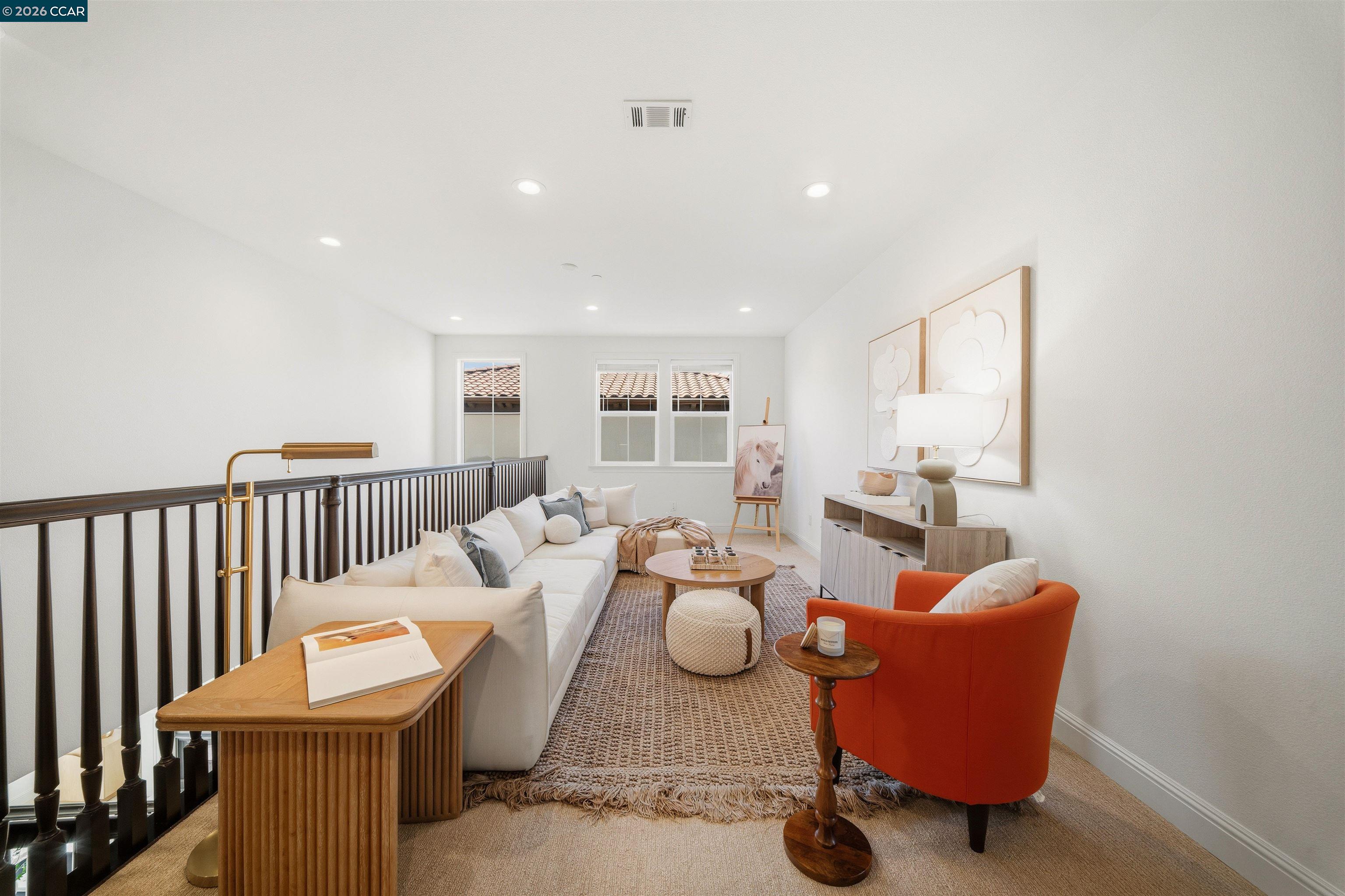1124 Rosamund Dr